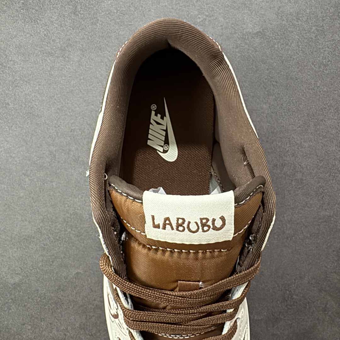 图片[7]-【定制版】Nike SB Dunk Low“ 棕拉布布” 周年高端定制 低帮休闲板鞋 定制鞋盒 大厂纯原品质出货 超高清洁度 皮料切割干净无任何毛边 细节完美 货号：SR2025-007 尺码： 36 36.5 37.5 38 38.5 39 40 40.5 41 42 42.5 43 44 44.5 45-选品中心