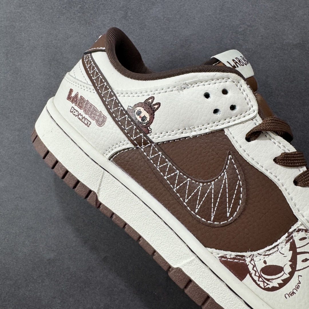 图片[6]-【定制版】Nike SB Dunk Low“ 棕拉布布” 周年高端定制 低帮休闲板鞋 定制鞋盒 大厂纯原品质出货 超高清洁度 皮料切割干净无任何毛边 细节完美 货号：SR2025-007 尺码： 36 36.5 37.5 38 38.5 39 40 40.5 41 42 42.5 43 44 44.5 45-选品中心