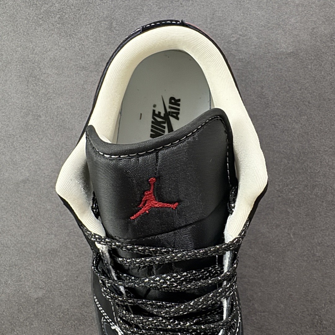 图片[7]-【定制版】Air Jordan 1 Retro Low x KAWS 黑红满天星 官方同步新色 原装级产物 拒绝公底 立体鞋型 细节完美 高清洁度 购置公司同步原材料 原汁原味 忠于原版 货号：QG2025 004 尺码：36 36.5 37.5 38 38.5 39 40 40.5 41 42 42.5 43 44 44.5 45-选品中心