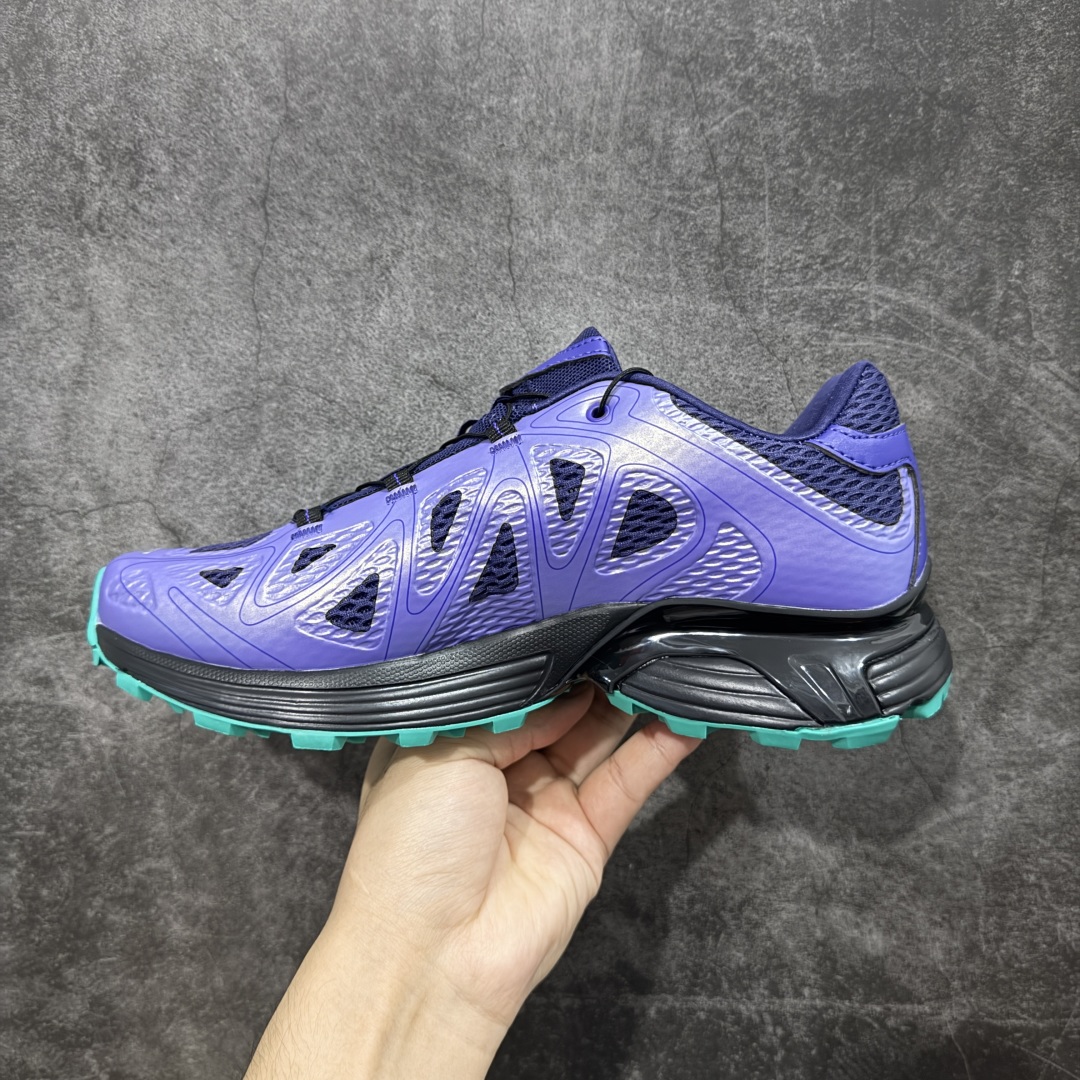 图片[2]-【666版本】SALOMON萨洛蒙 XT-WHISPER VOID 鎏光系列轻便反光跑步鞋 男女同款 幻夜紫 478754 纯原外贸平台特供订单 耗时半年巨作 #全套原纸板楦头开发 #原厂特供网布配套加持 #确保原汁原味 完美呈现版型 #原档数据独家私模五层组合大底 #男女鞋同步官方开发至46 #原装Ortholite轻量化鞋垫 #中底布带钢印编号 原厂TPU锁扣 #进口港宝加持 后跟自然饱满 还原公司包裹性 #鞋面采用SENSIFT贴合技术 #全方位贴合包裹脚型 #鞋跟部鞋底牵引设计 #提供强大的抓地性能 #更适应野外崎岖不平的道路 #基于 SALOMON 初代 XT 鞋身造型并搭载 4D ADVANCED CHASSIS™ 大底打造而成 为这款 XT-WHISPER 带来了多项足部控制与保护等功能性 如在运动过程中控制左右晃动的过程而提高稳定性、改善长途越野过程中足中到足尖的过渡、提高感知岩石的精确度以抵抗尖锐物体对脚底的伤害以及采用动态缓冲来增强穿着舒适感 从而减轻疲劳感 使 XT-WHISPER 成为一双舒适且安全的户外之履 货号：478754 尺码：36 36.5 37.5 38 38.5 39 40 40.5 41 42 42.5 43 44 45 46-选品中心