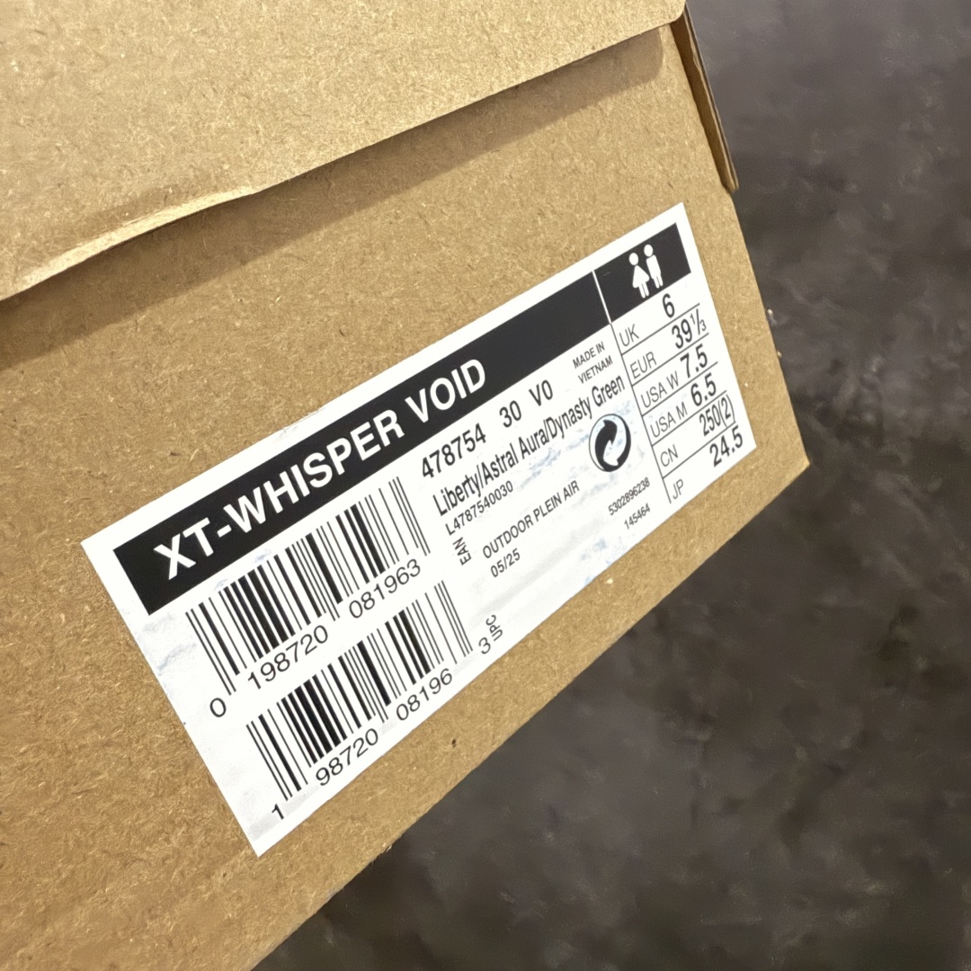 图片[9]-【666版本】SALOMON萨洛蒙 XT-WHISPER VOID 鎏光系列轻便反光跑步鞋 男女同款 幻夜紫 478754 纯原外贸平台特供订单 耗时半年巨作 #全套原纸板楦头开发 #原厂特供网布配套加持 #确保原汁原味 完美呈现版型 #原档数据独家私模五层组合大底 #男女鞋同步官方开发至46 #原装Ortholite轻量化鞋垫 #中底布带钢印编号 原厂TPU锁扣 #进口港宝加持 后跟自然饱满 还原公司包裹性 #鞋面采用SENSIFT贴合技术 #全方位贴合包裹脚型 #鞋跟部鞋底牵引设计 #提供强大的抓地性能 #更适应野外崎岖不平的道路 #基于 SALOMON 初代 XT 鞋身造型并搭载 4D ADVANCED CHASSIS™ 大底打造而成 为这款 XT-WHISPER 带来了多项足部控制与保护等功能性 如在运动过程中控制左右晃动的过程而提高稳定性、改善长途越野过程中足中到足尖的过渡、提高感知岩石的精确度以抵抗尖锐物体对脚底的伤害以及采用动态缓冲来增强穿着舒适感 从而减轻疲劳感 使 XT-WHISPER 成为一双舒适且安全的户外之履 货号：478754 尺码：36 36.5 37.5 38 38.5 39 40 40.5 41 42 42.5 43 44 45 46-选品中心