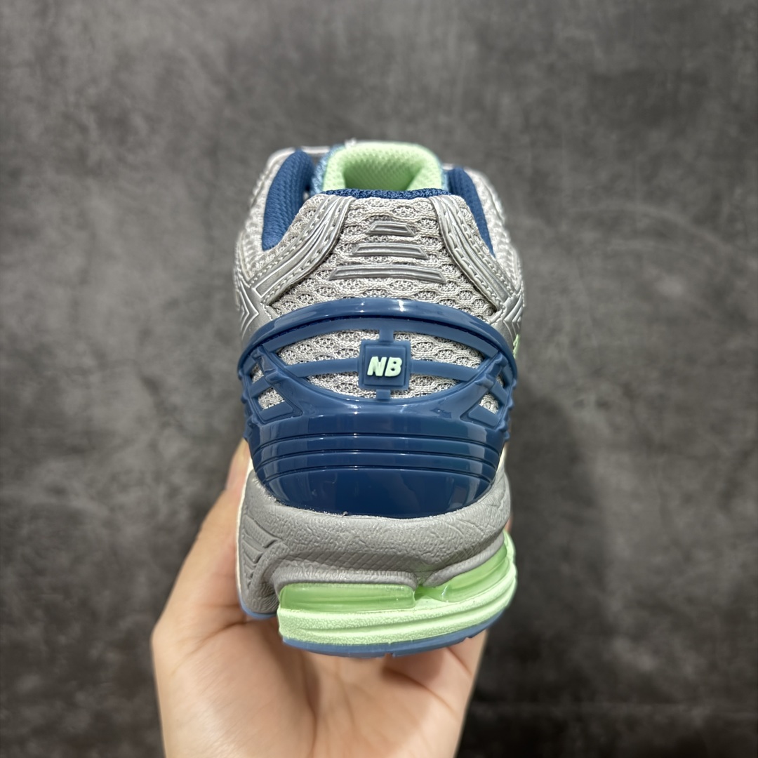 图片[4]-【纯原版】NB新百伦New Balance NB1906 U1906RCR系列复古老爹风休闲运动慢跑鞋 采用轻质牛剖革拼接透气网眼衬垫织物鞋面材质#T-Beam大底提供足步弓支撑，保持步态稳定#后跟搭载外露缓震胶 鞋身整体以各种深浅不一的灰色覆盖，鞋头以淡蓝色调装饰，网眼衬垫通过不规律的色块实现做旧的美感，泛黄的鞋底更是进一步增添了复古气息。 尺码：36 37 37.5 38 38.5 39.5 40 40.5 41.5 42 42.5 43 44 45 46.5-选品中心