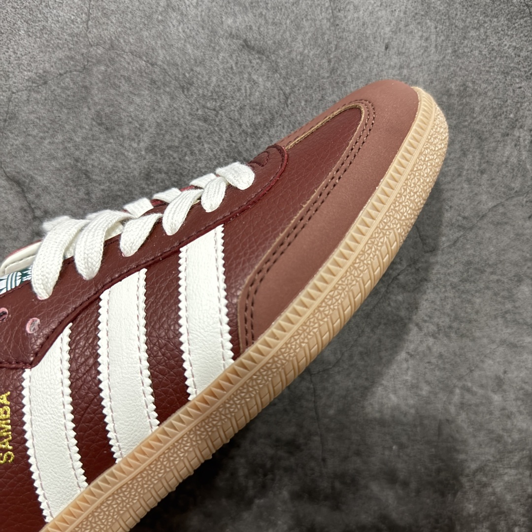 【纯原版】Adidas Samba OG 阿迪三叶草休闲板鞋德训 酒红此款以简约大方的造型设计，给人以随