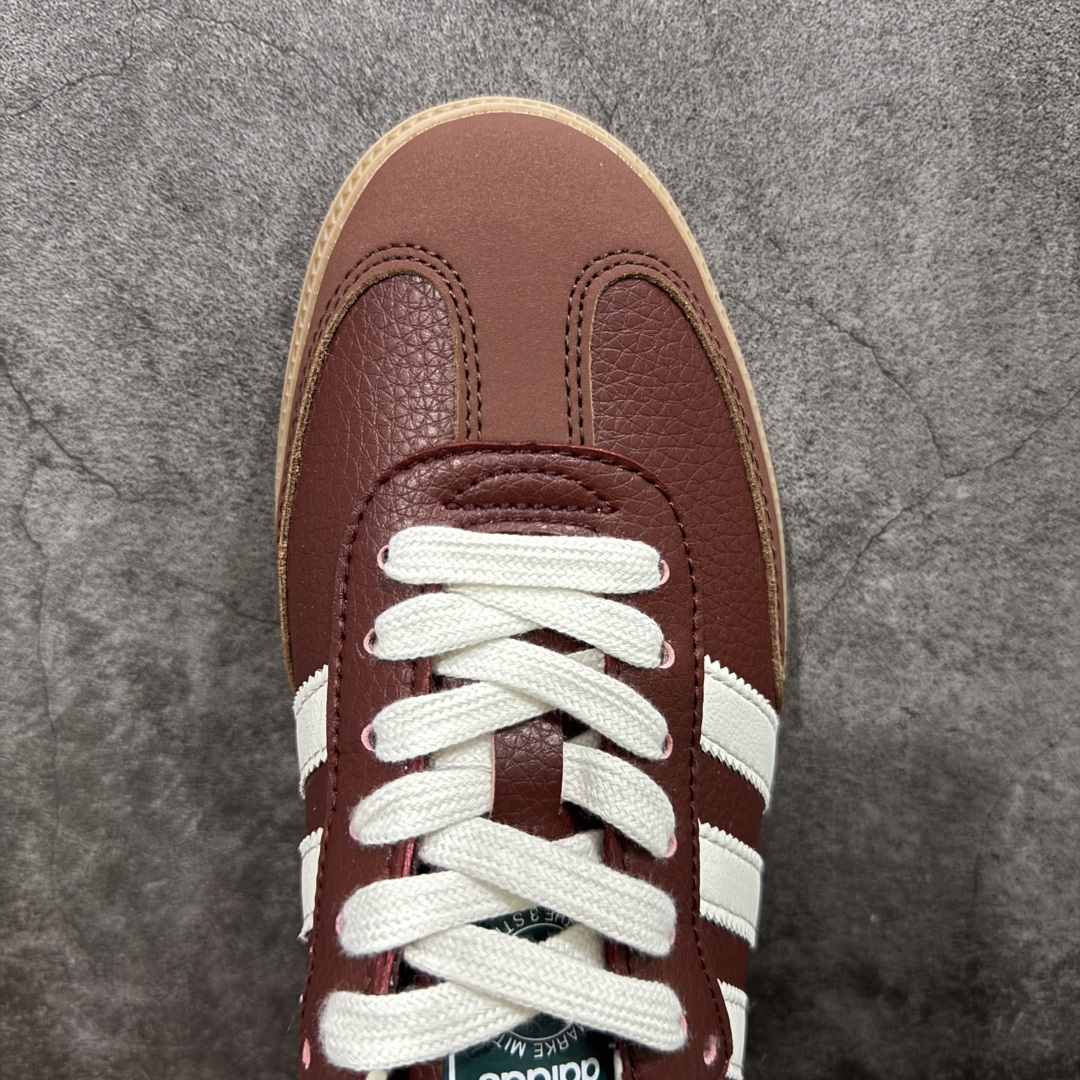 【纯原版】Adidas Samba OG 阿迪三叶草休闲板鞋德训 酒红此款以简约大方的造型设计，给人以随