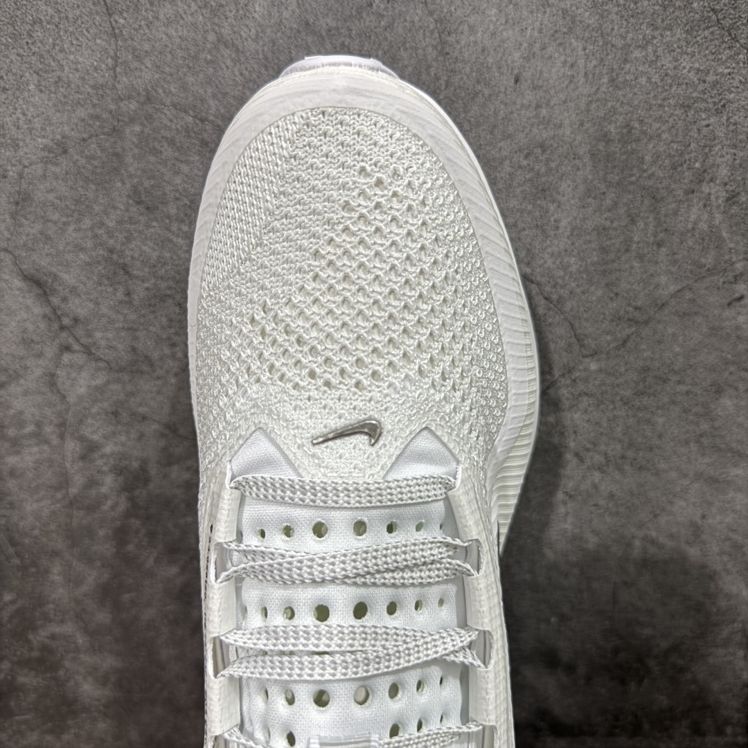 图片[5]-【XE纯原版】Nike Pegasus Premium Airscape 舒适百搭减震防滑耐磨透气 低帮跑步鞋 白银    目前市场最强品质 原版购入开发 一切材质配件均匀原版一致 完美版型 高端玩家必推版本 高价零售必推版本 欢迎对比市面任意版本‼️ 这双鞋简直是时尚与科技的完美融合。 经典黑色鞋面，质感爆棚，搭配超亮眼的银色大勾子，瞬间成为街头焦点。 鞋侧独特小吊牌，细节满满，个性直接拉满。  脚下的全掌气垫更是亮点，红黑配色超吸睛，不仅颜值在线，缓震性能更是一绝。 不管是日常出街还是慢跑锻炼，都能给双脚极致舒适体验。  码数超全，36 – 46 码任你选！别犹豫啦，穿上它，轻松走出潮流范，开启你的时尚运动新旅程！   #独家原包 原底原料 开模打造  #原厂鞋标 高精密准度  #原楦原纸板开发 匹配原版98%以上  #后跟弧度 正确呈现  #原厂皮料 质感无敌  #皮料切割干净 无任何毛边 清洁度细节完美  货号：HQ2592-102 码段：36-46-选品中心