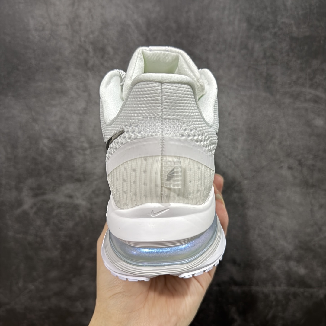 图片[4]-【XE纯原版】Nike Pegasus Premium Airscape 舒适百搭减震防滑耐磨透气 低帮跑步鞋 白银    目前市场最强品质 原版购入开发 一切材质配件均匀原版一致 完美版型 高端玩家必推版本 高价零售必推版本 欢迎对比市面任意版本‼️ 这双鞋简直是时尚与科技的完美融合。 经典黑色鞋面，质感爆棚，搭配超亮眼的银色大勾子，瞬间成为街头焦点。 鞋侧独特小吊牌，细节满满，个性直接拉满。  脚下的全掌气垫更是亮点，红黑配色超吸睛，不仅颜值在线，缓震性能更是一绝。 不管是日常出街还是慢跑锻炼，都能给双脚极致舒适体验。  码数超全，36 – 46 码任你选！别犹豫啦，穿上它，轻松走出潮流范，开启你的时尚运动新旅程！   #独家原包 原底原料 开模打造  #原厂鞋标 高精密准度  #原楦原纸板开发 匹配原版98%以上  #后跟弧度 正确呈现  #原厂皮料 质感无敌  #皮料切割干净 无任何毛边 清洁度细节完美  货号：HQ2592-102 码段：36-46-选品中心