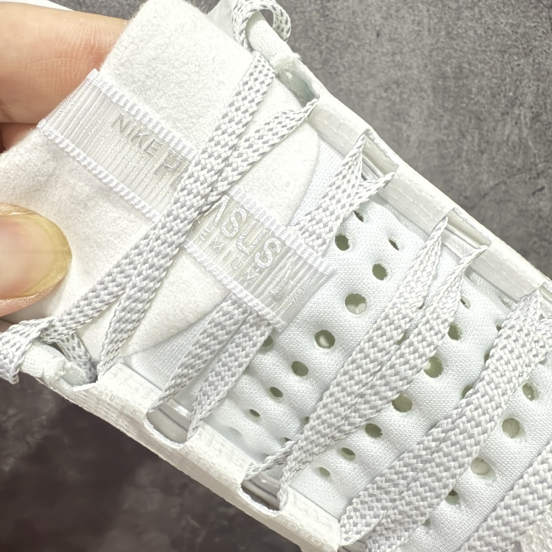 图片[6]-【XE纯原版】Nike Pegasus Premium Airscape 舒适百搭减震防滑耐磨透气 低帮跑步鞋 白银    目前市场最强品质 原版购入开发 一切材质配件均匀原版一致 完美版型 高端玩家必推版本 高价零售必推版本 欢迎对比市面任意版本‼️ 这双鞋简直是时尚与科技的完美融合。 经典黑色鞋面，质感爆棚，搭配超亮眼的银色大勾子，瞬间成为街头焦点。 鞋侧独特小吊牌，细节满满，个性直接拉满。  脚下的全掌气垫更是亮点，红黑配色超吸睛，不仅颜值在线，缓震性能更是一绝。 不管是日常出街还是慢跑锻炼，都能给双脚极致舒适体验。  码数超全，36 – 46 码任你选！别犹豫啦，穿上它，轻松走出潮流范，开启你的时尚运动新旅程！   #独家原包 原底原料 开模打造  #原厂鞋标 高精密准度  #原楦原纸板开发 匹配原版98%以上  #后跟弧度 正确呈现  #原厂皮料 质感无敌  #皮料切割干净 无任何毛边 清洁度细节完美  货号：HQ2592-102 码段：36-46-选品中心