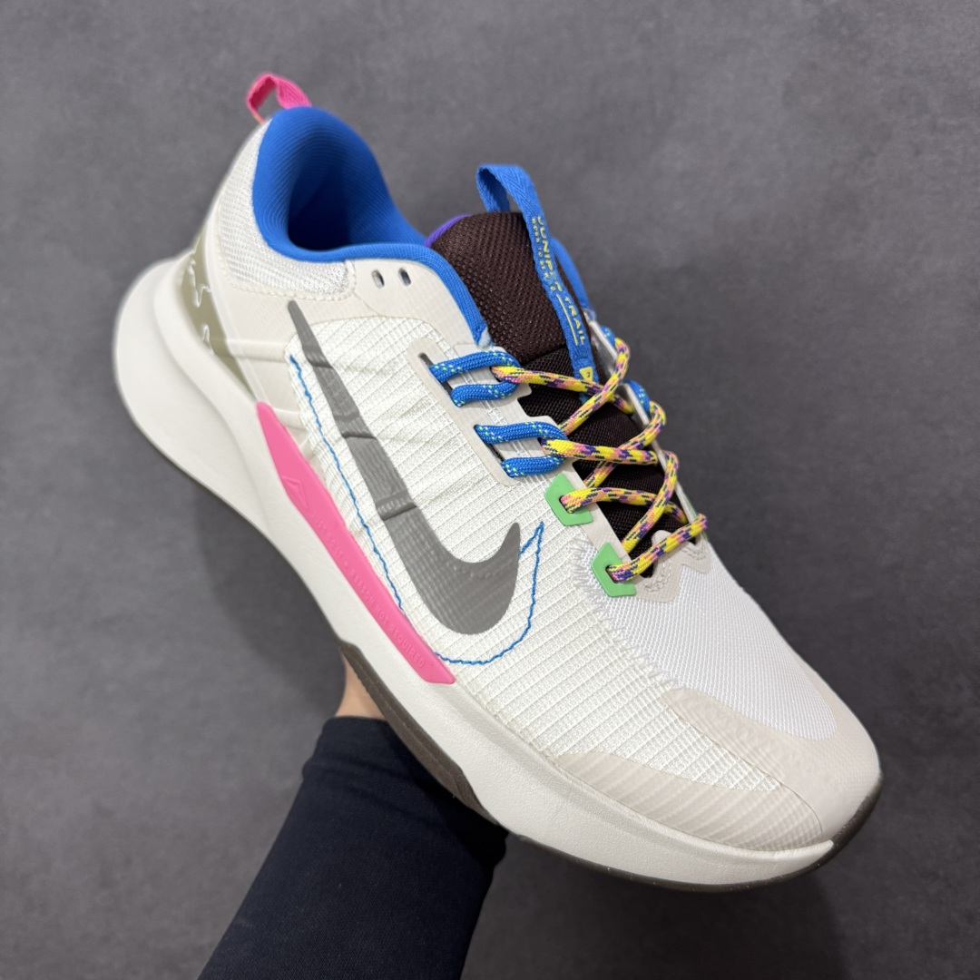 图片[3]-【福利特价】NK Juniper Trail 2 Next Nature 朱尼珀2代系列低帮户外轻量透气休闲运动越野跑鞋 FJ7069-120 #原楦开发纸版楦型 #采用Flywire飞线与鞋带相结合鞋面材质 #原楦原纸版数据开发版型 #内里嵌入定型海绵 #全新缓震EVA科技物料中底 #外置防滑耐磨锯齿橡胶大底❗ 尺码：39 40 40.5 41 42 42.5 43 44 44.5 45-选品中心