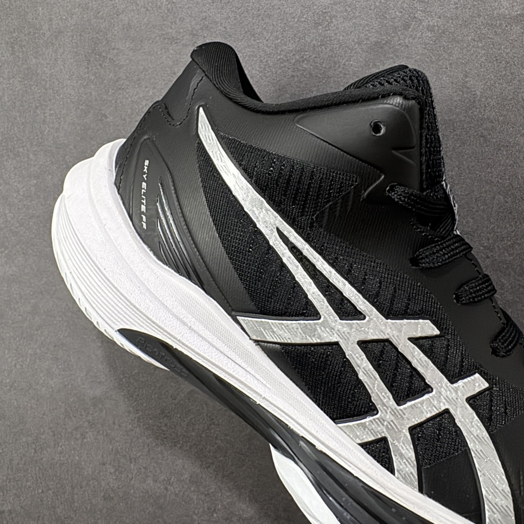 图片[6]-【定制版】Asics Sky Elite FF 3 亚瑟士舒适百搭 中帮 排球训练鞋 男女款 黑白 一款专为排球运动员设计的高性能运动鞋。中底采用亚瑟士独家的ff blast+发泡材质，不仅强化了回弹性能，还让触地体验更加柔软。这种材料在提供充足缓震的同时，还能帮助运动员更有效地利用地面反作用力，从而增强弹跳力。为了提升运动时的稳定性，Asics Sky Elite FF 3排球鞋内置了巨型树脂支撑片risetruss。这一设计能够防止脚部在快速移动或跳跃时发生扭转，让运动员能够更自信地应对各种动作。鞋底采用耐磨橡胶材质，这种材料具有出色的耐磨性和抓地力。无论是在室内木地板还是室外场地，Asics Sky Elite FF 3排球鞋都能提供稳定的支撑和抓地效果。鞋面材料经过精心挑选，既保证了足够的强度，又具有良好的透气性。这样，运动员在运动过程中就能保持脚部的干爽和舒适。Asics Sky Elite FF 3排球鞋凭借其出色的科技亮点、设计特点和适用场景与人群，成为了一款备受排球运动员青睐的高性能运动鞋。 货号：1051A084-001 尺码：36 37 37.5 38 39 39.5 40 40.5 41.5 42 42.5 43.5 44 44.5 45 46 编码：GLB250260-选品中心