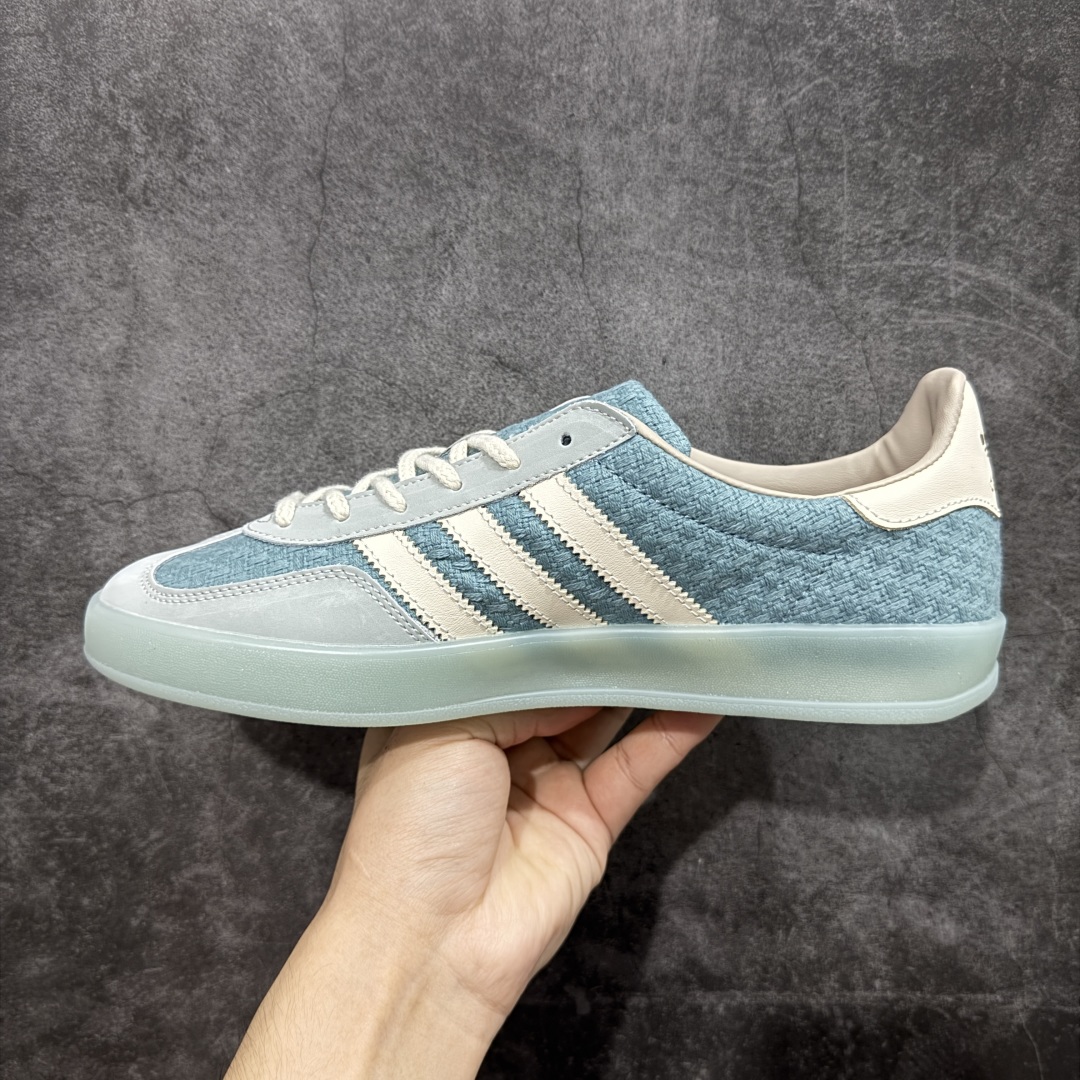 图片[2]-【纯原XL版本】Adidas Originals Gazelle INdoor 蓝白 三叶草休闲防滑耐磨低帮板鞋 鞋头出色设计 塑就出众贴合感 稳固的后跟贴合足部曲线设计 软弹舒适 不易磨脚 橡胶鞋底配合防滑纹路设计 平稳抓地 货号：JR8852 尺码：35 36 36.5 37.5 38 38.5 39.5 40 40.5 41.5 42 42.5 43 44 45-选品中心