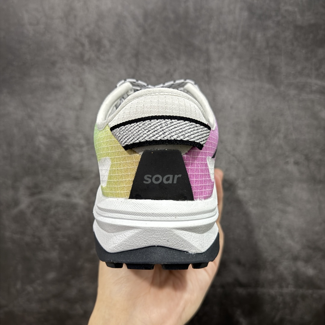 图片[4]-【纯原版】MONTBLANC/万宝龙 x Altra奥创 M OLYMPUS 6 缓震回弹轻量跑鞋减震透气跑鞋 美国专业跑鞋品牌，国内越野跑市场占有量前三 全掌碳板 高科技大底 采用MaxTrac™中底+Vibram®Megagrip外底，适合长距离越野跑。Altra标志性的FootShape™宽鞋头，适合宽脚或需要脚趾自然舒展的跑者。Vibram®大底提供超强抓地力，适应泥地、碎石、湿滑路面。GaiterTrap™鞋面设计，防止碎石进入。 尺码： 39-46-选品中心