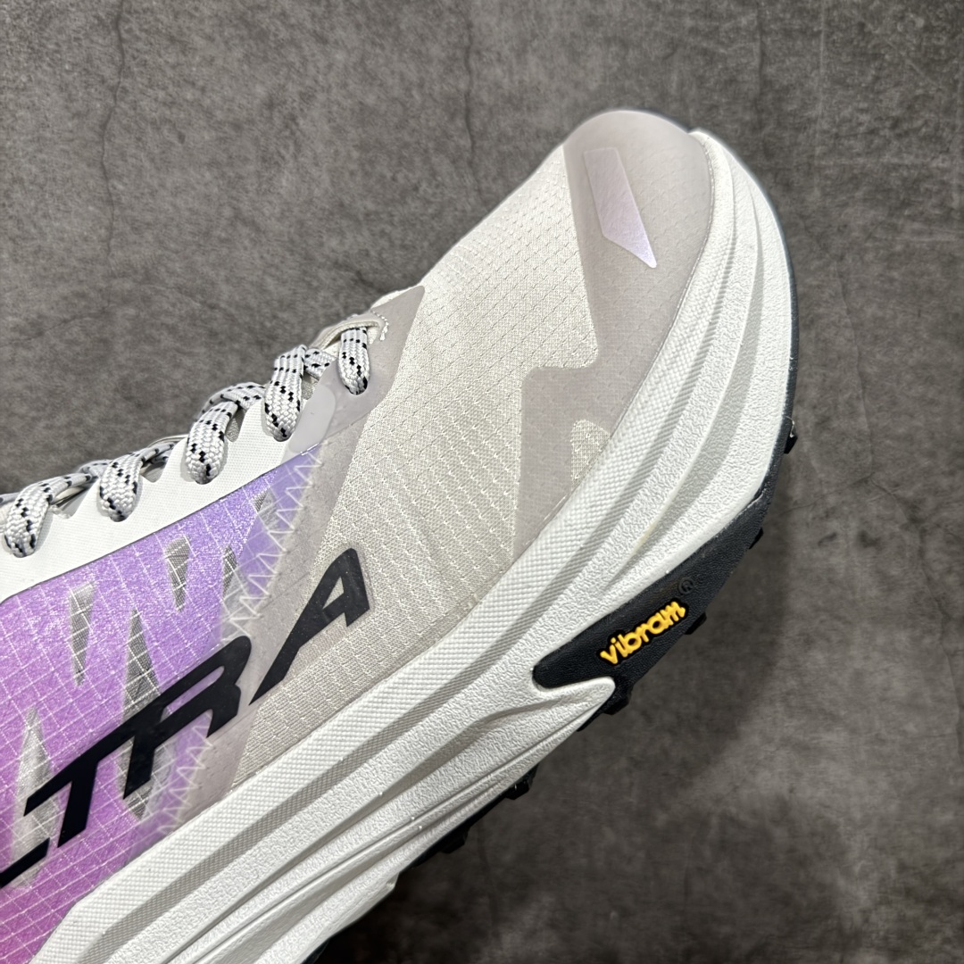 图片[6]-【纯原版】MONTBLANC/万宝龙 x Altra奥创 M OLYMPUS 6 缓震回弹轻量跑鞋减震透气跑鞋 美国专业跑鞋品牌，国内越野跑市场占有量前三 全掌碳板 高科技大底 采用MaxTrac™中底+Vibram®Megagrip外底，适合长距离越野跑。Altra标志性的FootShape™宽鞋头，适合宽脚或需要脚趾自然舒展的跑者。Vibram®大底提供超强抓地力，适应泥地、碎石、湿滑路面。GaiterTrap™鞋面设计，防止碎石进入。 尺码： 39-46-选品中心