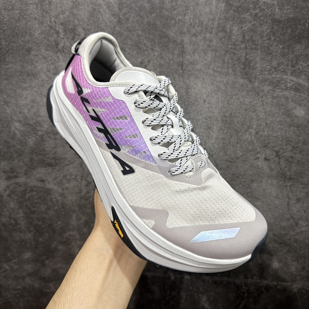 图片[3]-【纯原版】MONTBLANC/万宝龙 x Altra奥创 M OLYMPUS 6 缓震回弹轻量跑鞋减震透气跑鞋 美国专业跑鞋品牌，国内越野跑市场占有量前三 全掌碳板 高科技大底 采用MaxTrac™中底+Vibram®Megagrip外底，适合长距离越野跑。Altra标志性的FootShape™宽鞋头，适合宽脚或需要脚趾自然舒展的跑者。Vibram®大底提供超强抓地力，适应泥地、碎石、湿滑路面。GaiterTrap™鞋面设计，防止碎石进入。 尺码： 39-46-选品中心