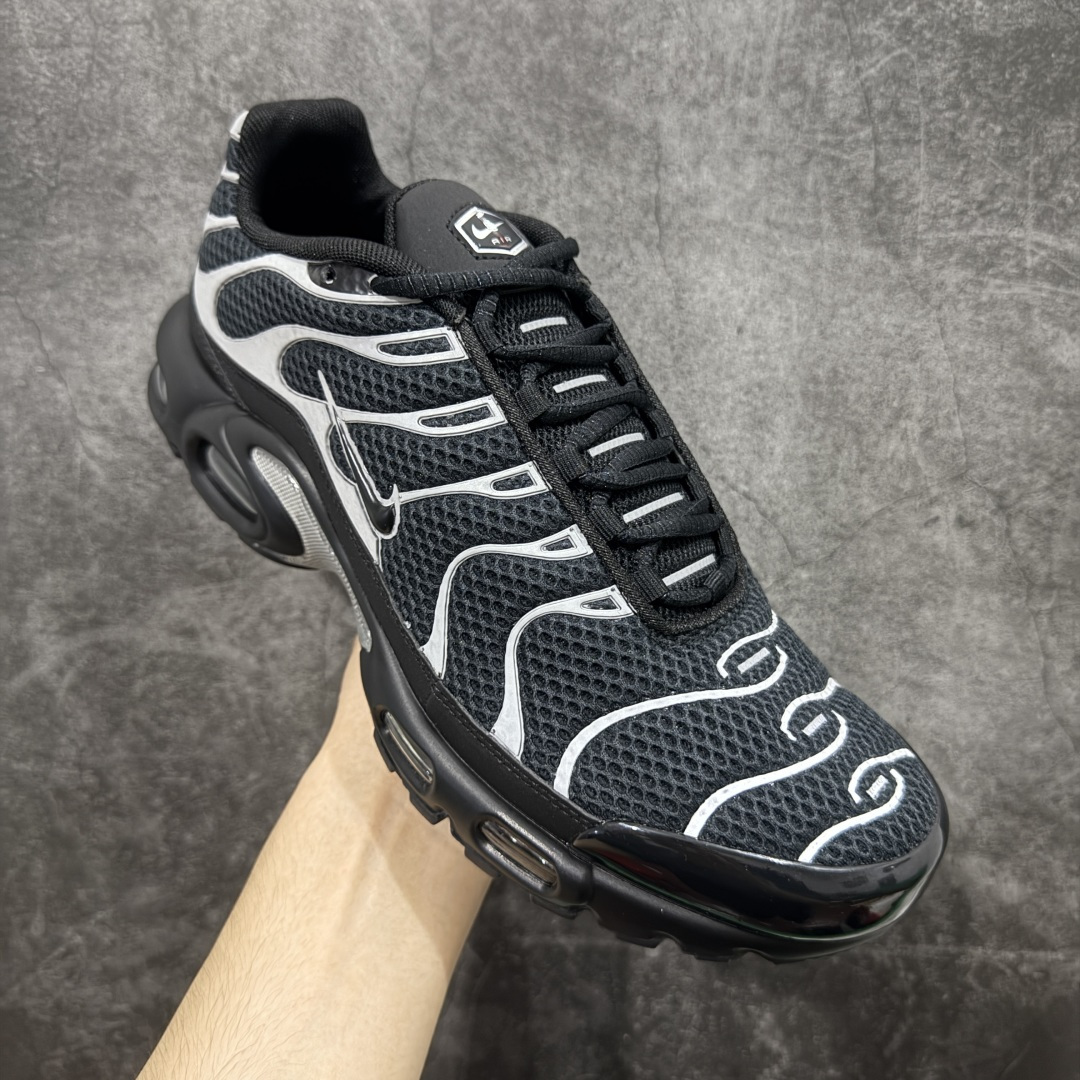 图片[3]-【Max纯原版】Nike Air Max Plus TN气垫系列跑鞋 全新一比一高端版本 真正的市场T1品质 更多配色陆续出货 真正的用心研发 一点一点抠出来的 品质 品控细节 随便闭眼对比市场任何版本 全套原纸板楦头开发 完美呈现版型 工艺流程均与原鞋保持一致 Turned Air 中底缓震技术 鞋面弧度与大底弧度一致 鞋头正确TPU材质 鞋面高频TPU材质1.0厚度 原鞋一致层次感 超越公司货的品控标准 多道QC质检 货号：HQ3029-001 尺码：36 36.5 37.5 38 38.5 39 40 40.5 41 42 42.5 43 44 44.5 45 46-选品中心