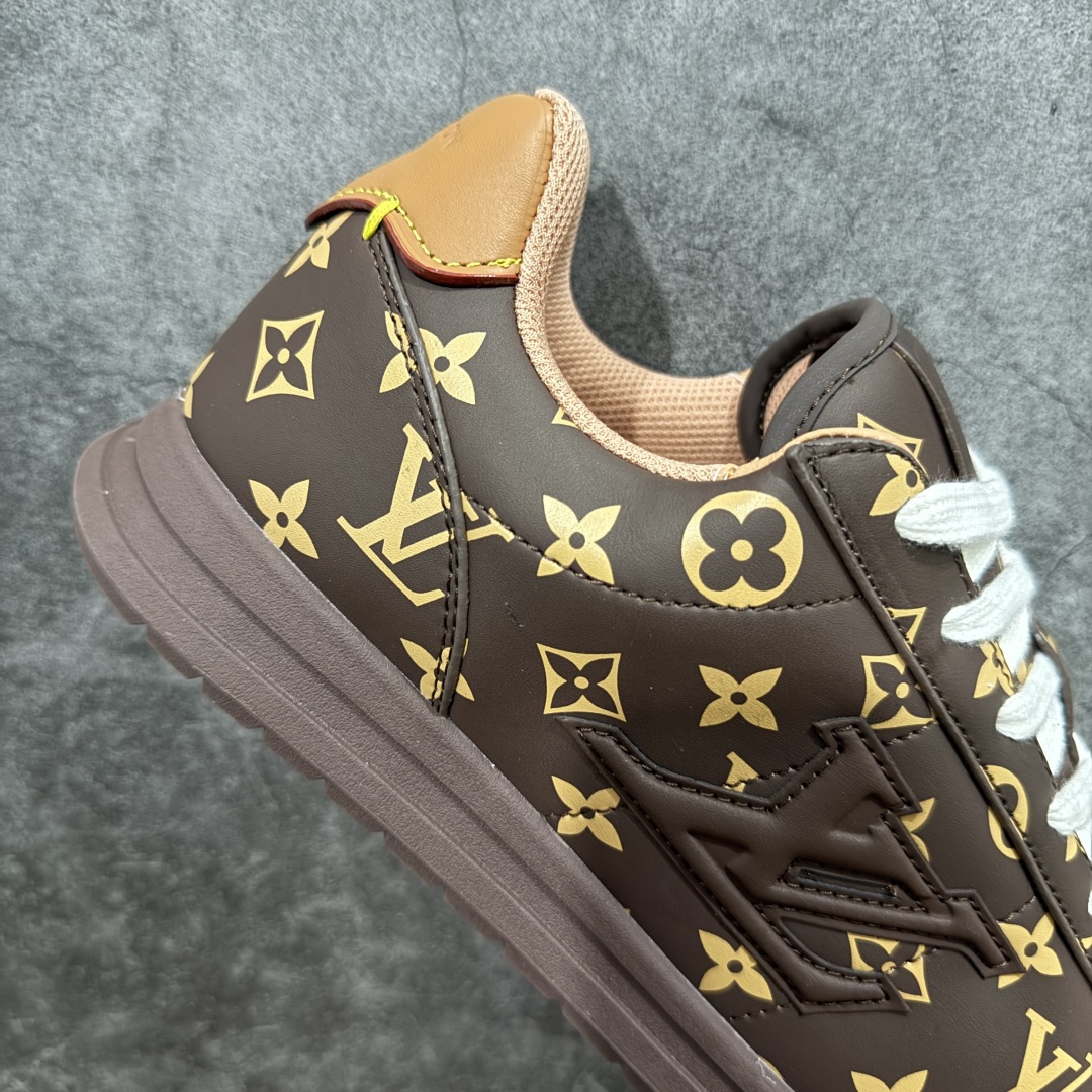 图片[7]-【外贸专供版】Nigo x Louis Vuitton LV联名款 阿甘 低帮运动休闲鞋 大厂出品 品质板正 此次系列包括从简约风格的运动鞋到引人注目的跑鞋 LV 以其标志性的厚底和现代美学脱颖而出 而其他款式则采用了奢华的麂皮 皮革和帆布等材质 一些运动鞋设计富有未来感 强调功能性与舒适性 并向运动风格的奢华鞋履迈进 每个细节都按原版1：1开发 面料 头层皮 内里 进口透气网里 鞋底原版开模防滑TPU材质 底厚3CM 尺码：36 37 38 39 40 41 42 43 44 45 46-选品中心