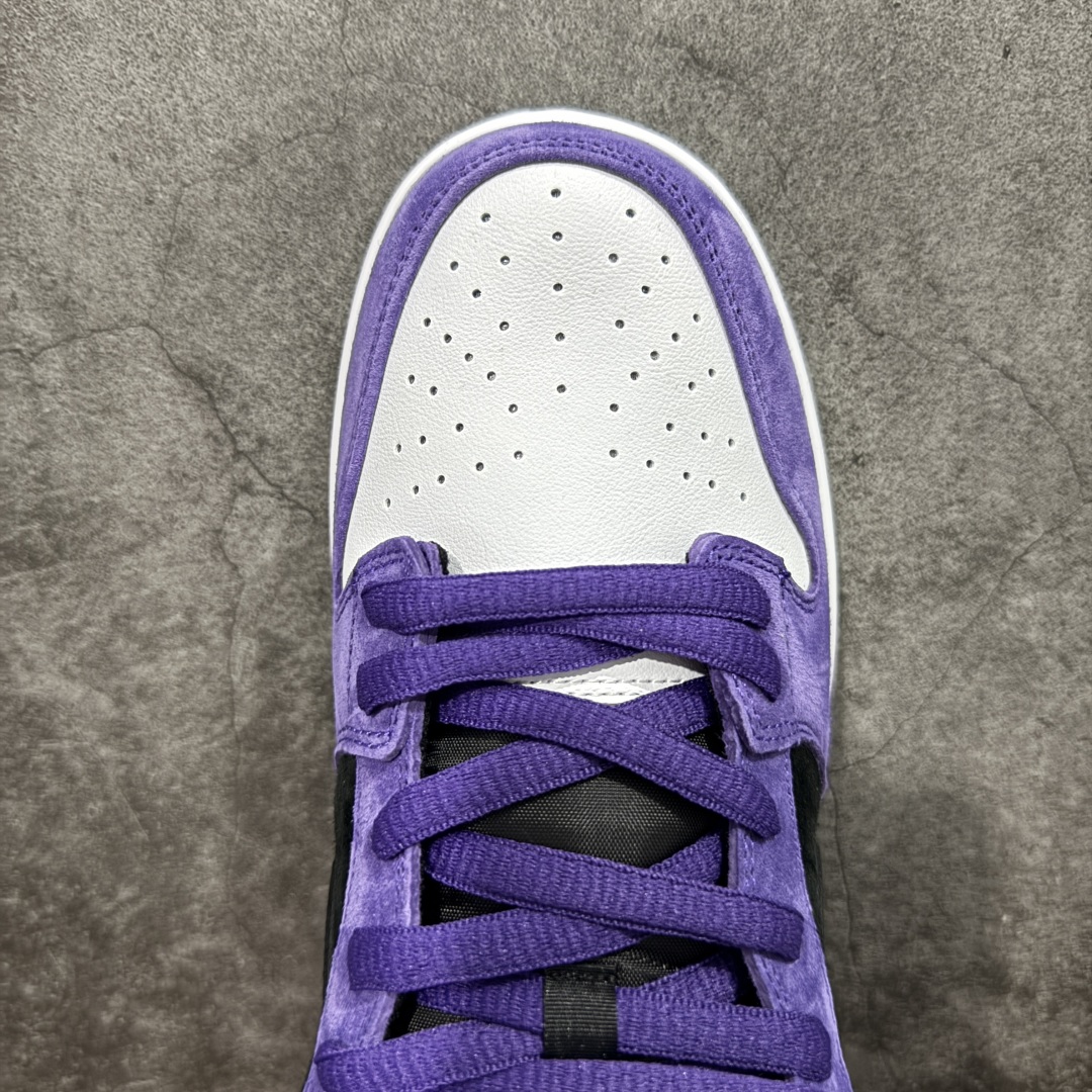 图片[5]-【免修ST版本】Nike Dunk SB DUNK LOW PRO 紫黑白 鞋身采用磨砂皮革与光面皮革的白、紫、黑三色营造，细节还注入松石绿点缀，内敛又透着清爽。鞋侧重叠 Swoosh 与后跟 W 车线元素，进一步凸显层次 货号：HJ0513-500 尺码：36 36.5 37.5 38 38.5 39 40 40.5 41 42 42.5 43 44 44.5 45 46-选品中心