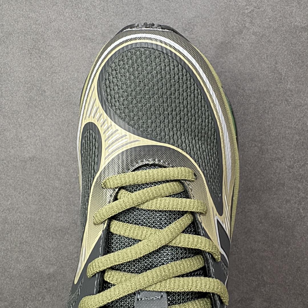 图片[8]-【纯原版】New Balance NB2000 舒适百搭防滑耐磨低帮 休闲跑步鞋 U20006E1 New Balance 在近两年的球鞋市场屡出奇招，在经典鞋型保持进一步增长的同时，推出的每一款新鞋型也都有傲人的战绩。在 327、9060 等鞋型获得成功之后，今天 New Balance 家族又迎来了新鲜血液的注入。这双New Balance 2000 依然是融合了新旧元素的跑鞋造型，命名为 2000，或许是它的设计理念有着 Y2K 的血统。最大的亮点，在于这双鞋的中底。外侧以五个ABZORB 单元，带来极具辨识度和冲击力的视觉效果，让这双鞋在外观和脚感方面都颇具吸引力。 尺码：36-45-选品中心