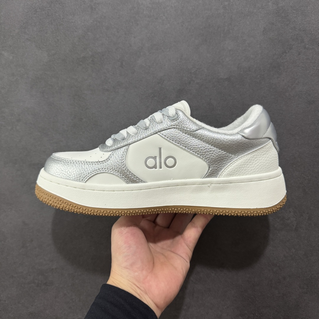 图片[2]-【佛山版本】Alo Yoga Recovery Mode 人气单品 舒适简约防滑耐磨低帮休闲板鞋  Alo Yoga于2007年创立于洛杉矶，意在传播有意识的运动，同时激发人们的健康意识与创造力。品牌的核心理念在于制作能够带来完美体验的瑜伽服饰与功能性单品，让有意识的运动融入并改变生活。  尺码：38-44无半码-选品中心