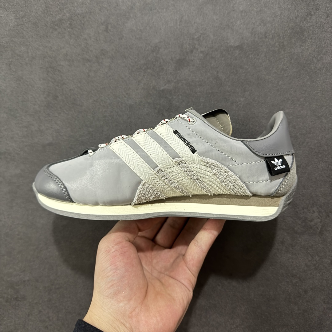 图片[2]-【福利版】Adidas x Song For The Mute 联名款 阿迪三叶草休闲板鞋 #联名款采用尼龙和绒面革的梦幻拼接 低调而富有质感 呈现SFTM一贯的面料美学 皮革材质和尼龙布材质的组合也更具是时代感 亮点十足的斑点鞋带 体现怀旧主义和前卫设计无缝交织 货号： IH7519 尺码：36-45-选品中心