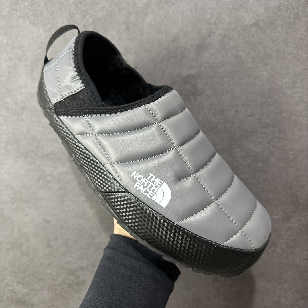 图片[3]-【公司级】The North Face/TNF/北面/乐斯菲斯 家居棉鞋 逛街休闲鞋 ，男女鞋采用尼龙布填充棉鞋面材质，内嵌毛绒里衬和鞋垫,保暖锁热，外置防滑耐磨橡胶底片❗️户外轻旅者鞋履,著名户外品牌-北面The North Face THERMOBALL™ TRACTION MULE V 牵引5代系列户外穆勒风舒适保暖休闲运动踩跟便鞋 类型：男女鞋 尺码：36 37 38 39 40 41 42 43 44 45-选品中心