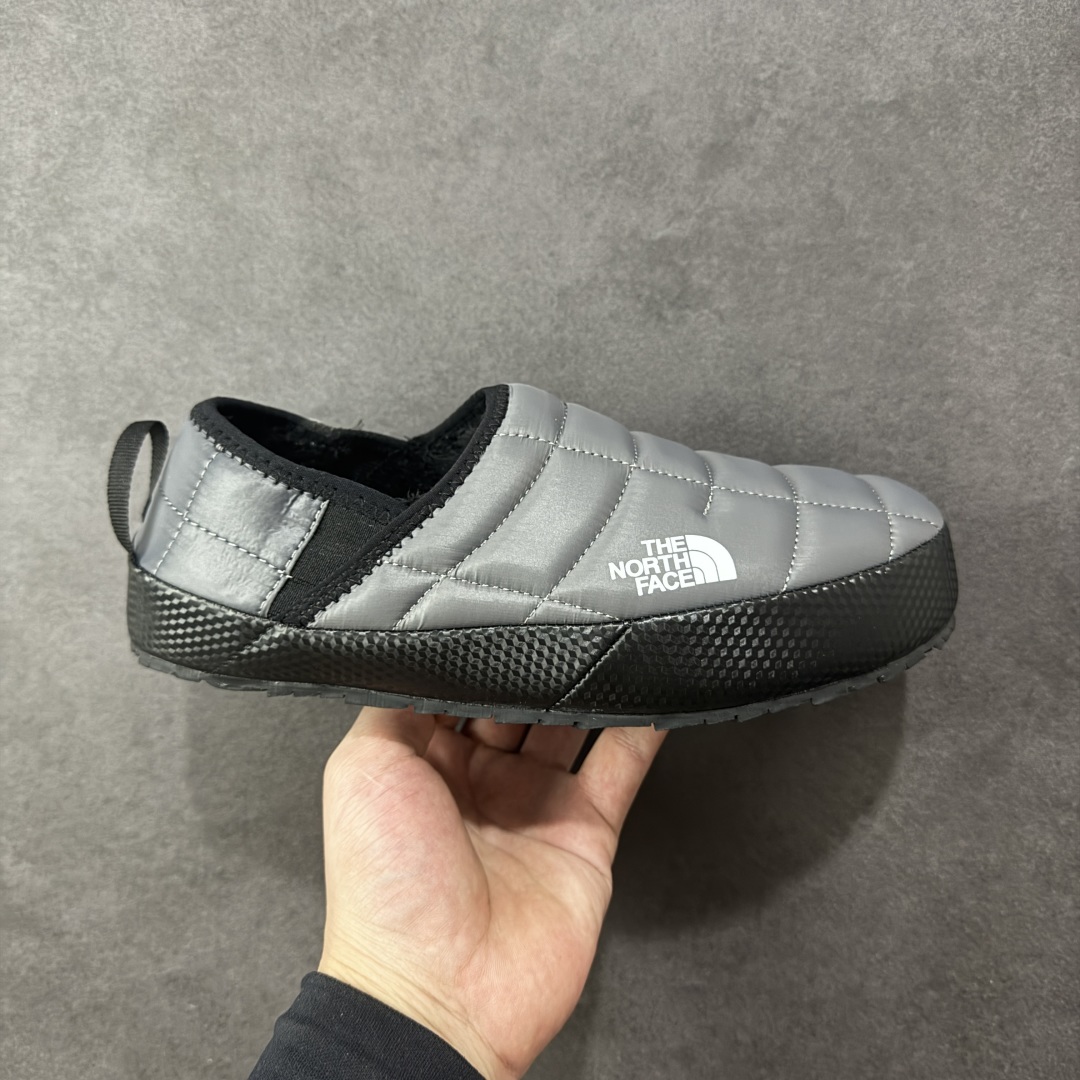 【公司级】The North Face/TNF/北面/乐斯菲斯 家居棉鞋 逛街休闲鞋 ，男女鞋采用尼龙布填充棉鞋面材质，内嵌毛绒里衬和鞋垫,保暖锁热，外置防滑耐磨橡胶底片❗️户外轻旅者鞋履,著名户外品牌-北面The North Face THERMOBALL™ TRACTION MULE V 牵引5代系列户外穆勒风舒适保暖休闲运动踩跟便鞋 类型：男女鞋 尺码：36 37 38 39 40 41 42 43 44 45-选品中心