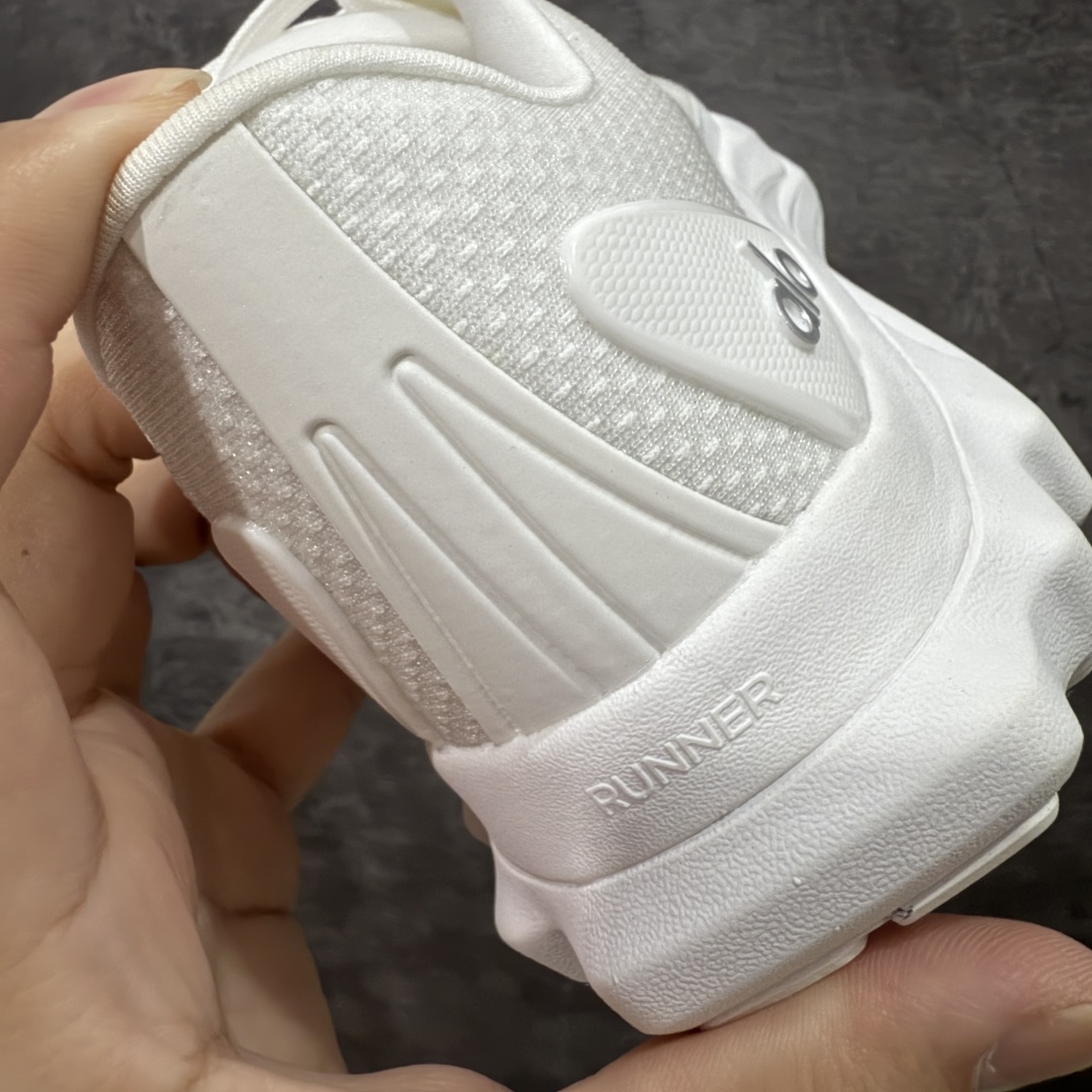 Alo Runner 明星同款 四季常青款增高低帮休闲生活鞋 白色1:1复刻 细节一步到位 采用增高4C