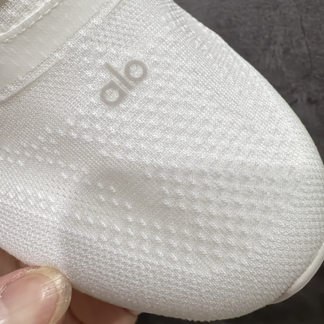 Alo Runner 明星同款 四季常青款增高低帮休闲生活鞋 白色1:1复刻 细节一步到位 采用增高4C