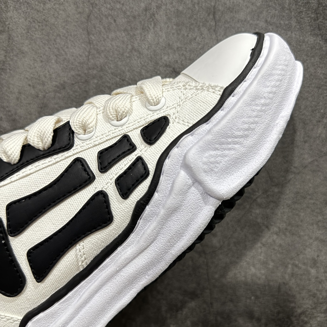 图片[6]-【莞产纯原】MMY X AMIRI 联名款骨头鞋溶解鞋 黑白碰撞，独特骨骼线条设计，这双板鞋将个性与时尚完美融合。上脚瞬间，街头潮流感拉满，每一步都踏出不羁态度 。原版开模复刻 还原正品味道 顶级版本！ 尺码：35-45 ✔ 鞋面采用进口帆布+进口牛皮 ✔ 内里采用顶级帆布 ✔ 二次成型不规则大底 防滑耐磨-选品中心