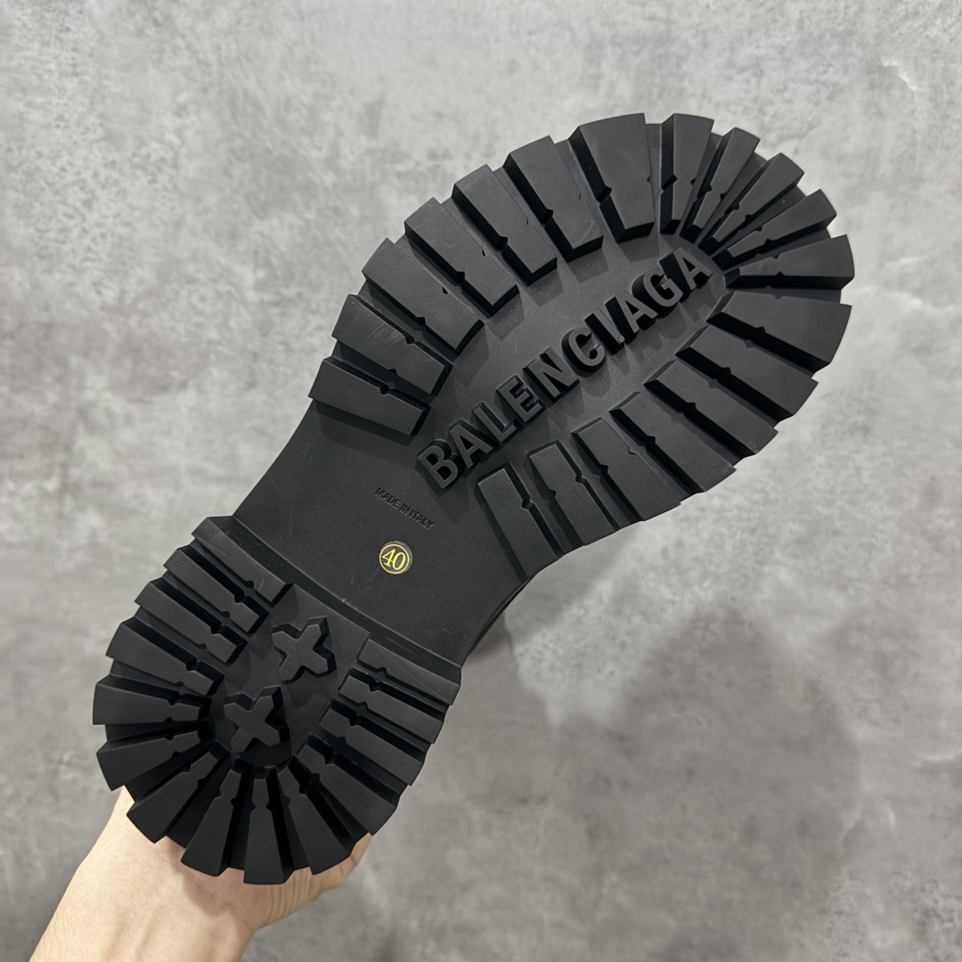 图片[9]-本的【莞产G版】Balenciaga Hummer 巴黎世家牛皮 圆头系带短筒马丁靴 原版购入开发 做货 极致做旧 巴黎世家做旧的款式百分之90都是好看的 这双靴子也不例外 破旧风格 双层材质 外层粗帆布做了磨损和褪色处理 内层做了透气网状里布 比较惊艳的是鞋底和鞋侧橡胶 原版定制进口做旧帆布 原版进口透气网里 原版开模橡胶大底 增高底厚5CM超显大长腿NCC 尺码： 39 40 41 42 43 44 45-选品中心