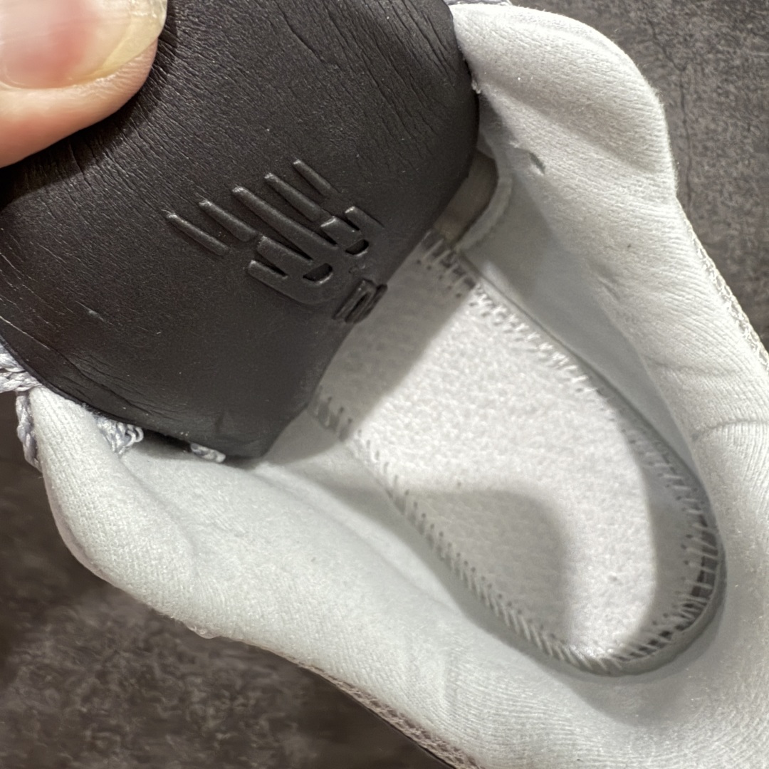 图片[8]-【Mok版】New Balance NB2002R系列 ML2002RO 独家私模 官方99%复刻 6层组合大底 原楦、原纸板、独家私模组合底.abzorb搭配ndurance橡胶大底，还原原版耐磨性、抓地力、弹性和缓震性能 后续新配色陆续出货 长期供应 经历几个月改版.调整.极致还原出货 2025新版鞋型 拒绝杀猪 欢迎对比市面各种虚高版本 尺码：36-47.5-选品中心