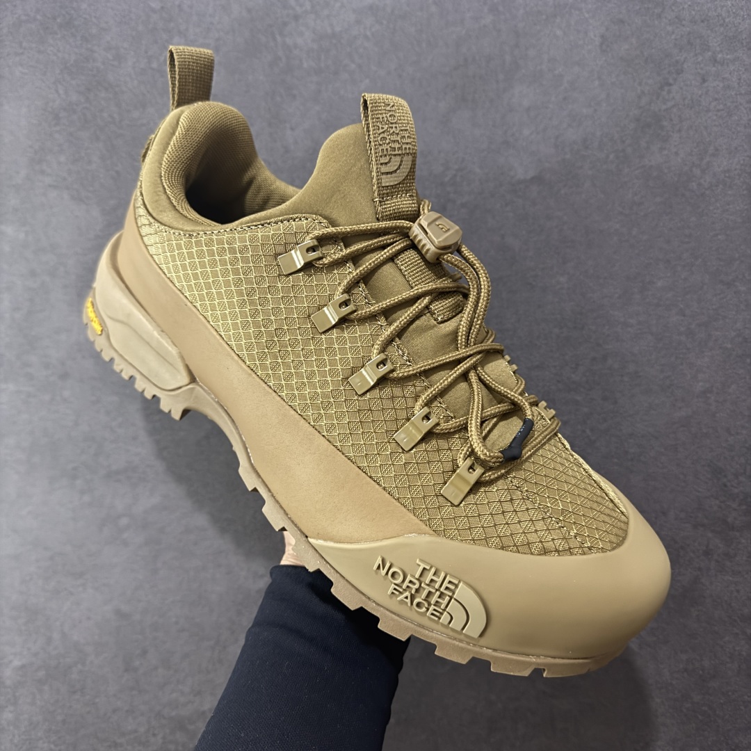 图片[3]-【广东纯原版本】The North Face 北面 户外运动休闲登山鞋越野徒步鞋 #大厂品质 面料采用进口牛皮 鞋底采用Vibram黄金大底 专门为鞋底设计的橡胶以出色的耐磨性 良好的防滑性或得不少户外运动爱好者的喜欢 专业户外登山品牌（北面）The North Face自1966年创立，由两位热爱登山徒步的年轻登山者于美西旧金山开创，不断透过研发与创新，并且将最先进的技术结合在服装与鞋款设计，生产多种外型帅气且专业能力非常强的户外运动装备而备受欢迎。 尺码：40-45-选品中心