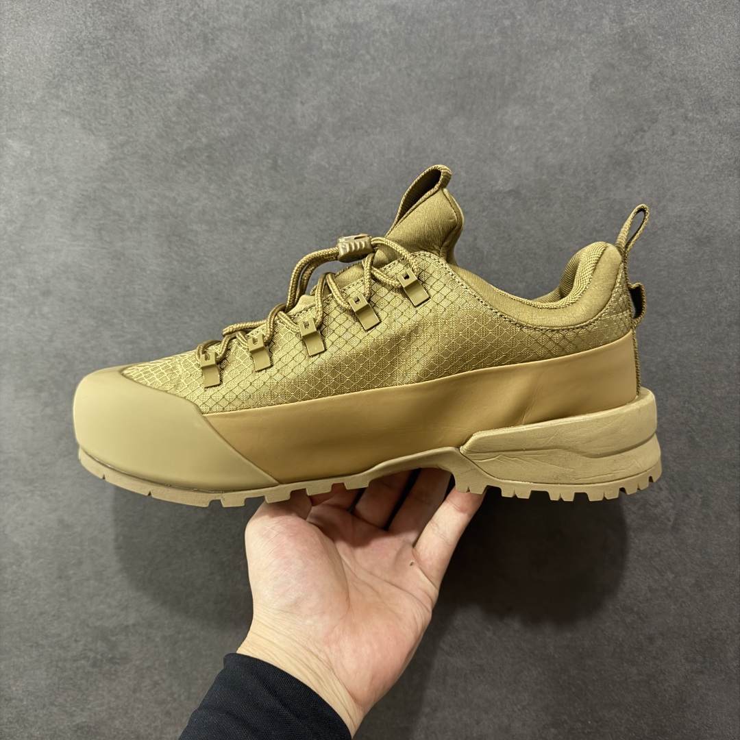 图片[2]-【广东纯原版本】The North Face 北面 户外运动休闲登山鞋越野徒步鞋 #大厂品质 面料采用进口牛皮 鞋底采用Vibram黄金大底 专门为鞋底设计的橡胶以出色的耐磨性 良好的防滑性或得不少户外运动爱好者的喜欢 专业户外登山品牌（北面）The North Face自1966年创立，由两位热爱登山徒步的年轻登山者于美西旧金山开创，不断透过研发与创新，并且将最先进的技术结合在服装与鞋款设计，生产多种外型帅气且专业能力非常强的户外运动装备而备受欢迎。 尺码：40-45-选品中心