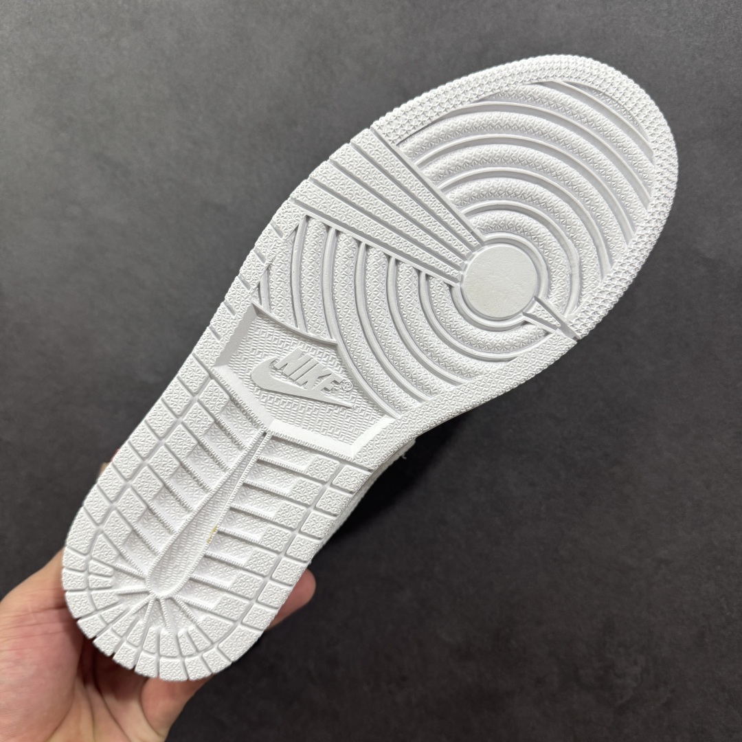 图片[9]-【定制版】海外爆款限量发售！高端定制Air Jordan 1 Low AJ1 乔1 “LV路易威登联名—纯白立体LV印花”高端定制 低帮复古篮球鞋 #定制鞋盒 大厂纯原品质出货 超高清洁度 皮料切割干净无任何毛边 细节完美 货号：LR2025-010 尺码：36 36.5 37.5 38 38.5 39 40 40.5 41 42 42.5 43 44 44.5 45-选品中心