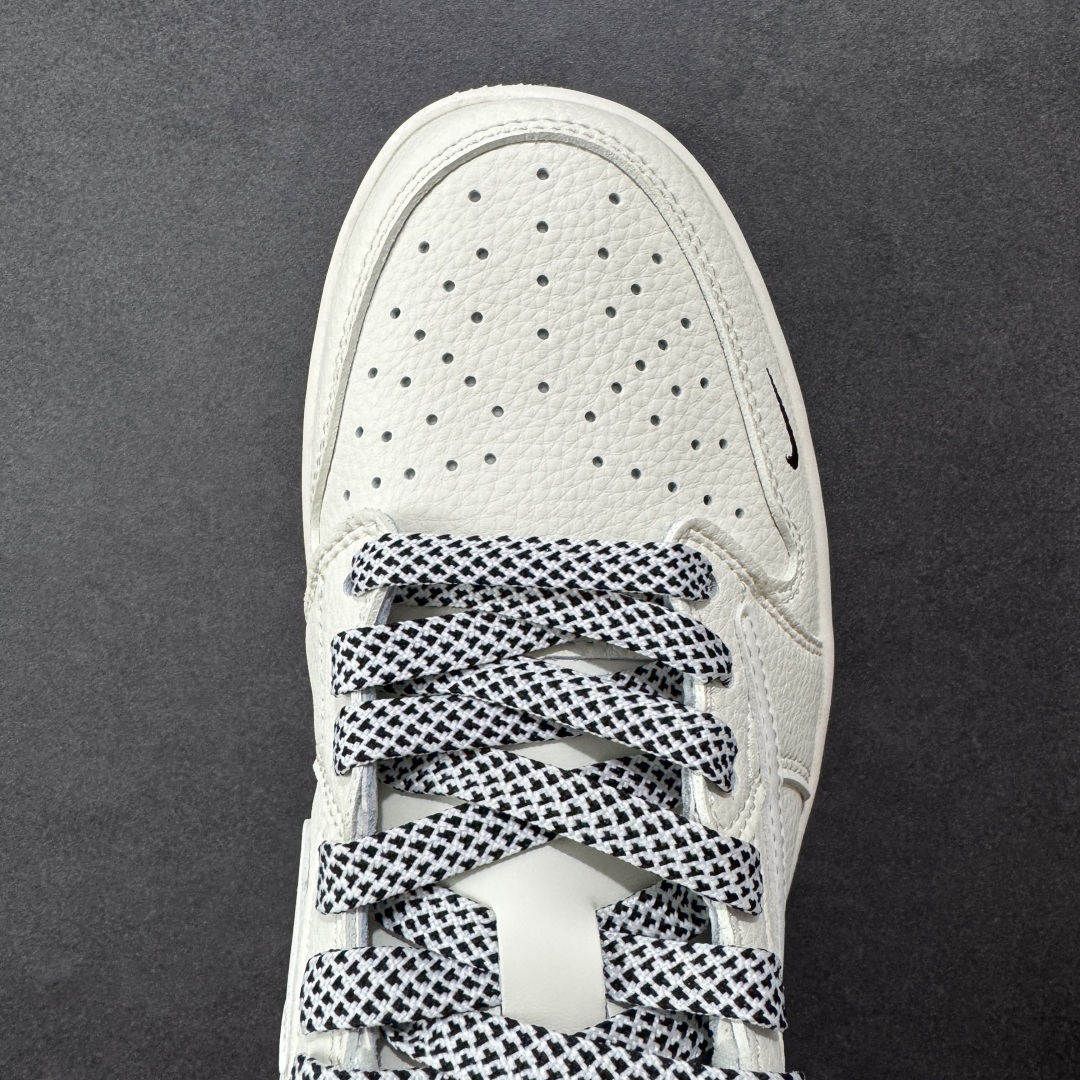 图片[8]-【定制版】Fragment x Travis Scott xDior Air Jordan 1 Low 三方联名倒钩 整双鞋以全荔枝皮打造，腰身搭配白色「倒勾」，再点缀上Travis Scott 标志性的Logo，后跟处以藤原浩最拿手的蓝色为主色调，完善极具Fragment Design的白蓝黑设计风格，左右脚分别以Travis Scott鬼脸和乔丹飞翼加以修饰，彰显出三方联名的奢华格调 尺码： 36 36.5 37.5 38 38.5 39 40 40.5 41 42 42.5 43 44 45 货号：JP1628-254 编码：HXSB330340-选品中心