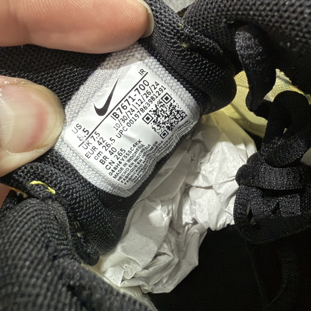 图片[7]-【Max纯原版】Nike Air Max Plus TN气垫系列跑鞋 全新一比一高端版本 真正的市场T1品质 更多配色陆续出货 真正的用心研发 一点一点抠出来的 品质 品控细节 随便闭眼对比市场任何版本 全套原纸板楦头开发 完美呈现版型 工艺流程均与原鞋保持一致 Turned Air 中底缓震技术 鞋面弧度与大底弧度一致 鞋头正确TPU材质 鞋面高频TPU材质1.0厚度 原鞋一致层次感 超越公司货的品控标准 多道QC质检 货号：IB7671-700 尺码：36 36.5 37.5 38 38.5 39 40 40.5 41 42 42.5 43 44 44.5 45 46-选品中心