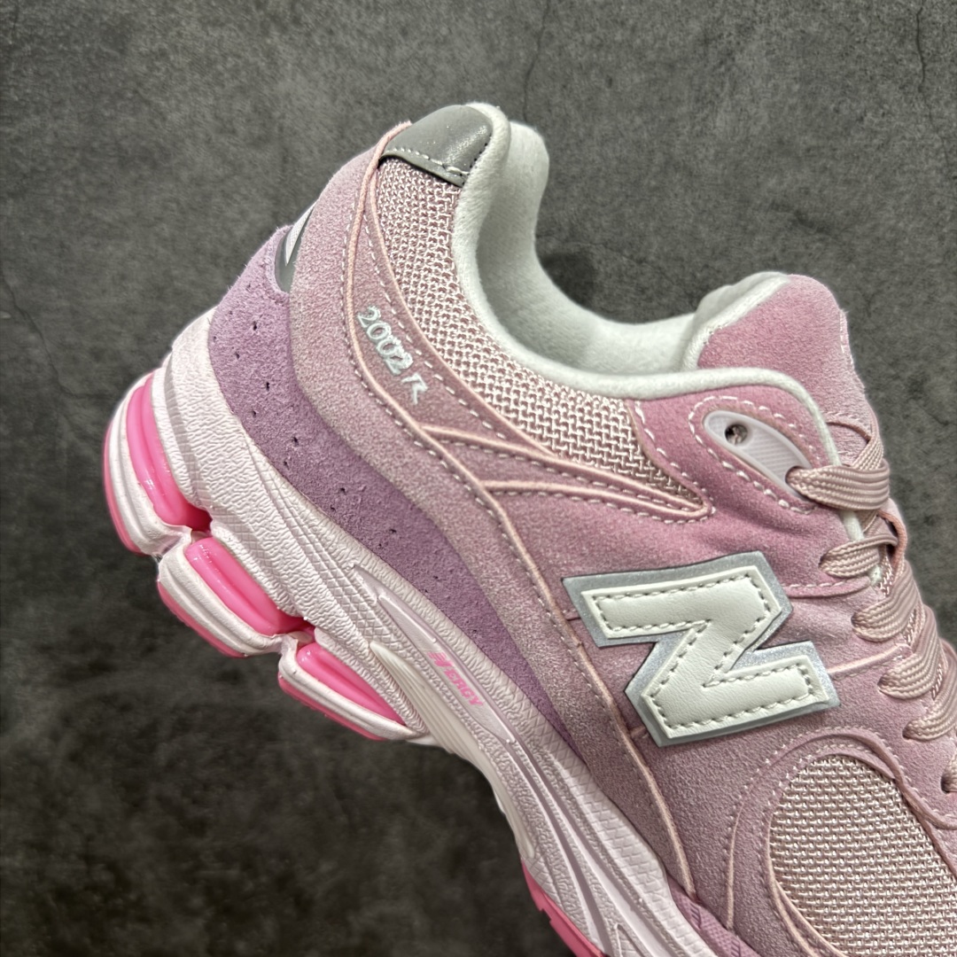 图片[7]-【小总裁版】NB New Balance M2002RCR 粉色 总裁平替版 品质很好 正确材料 正确组合大底 可高价零售‼️ 全套原楦原纸板原厂数据开发 原厂网纱 原装进口皮料 正确绒感卡色 正确中底拉帮中底网布细节 一比一手工擦旧效果 冲裁组合 匠心打造 耗时两个月开发完成 工艺极其复杂难度可想而知 新开独立私模大底 全网唯一正确做旧组合大底 高端零售专供产物 尺码：36 37 37.5 38 38.5 39.5 40 40.5 41.5 42 42.5 43 44 44.5 45 45.5 46.5-选品中心