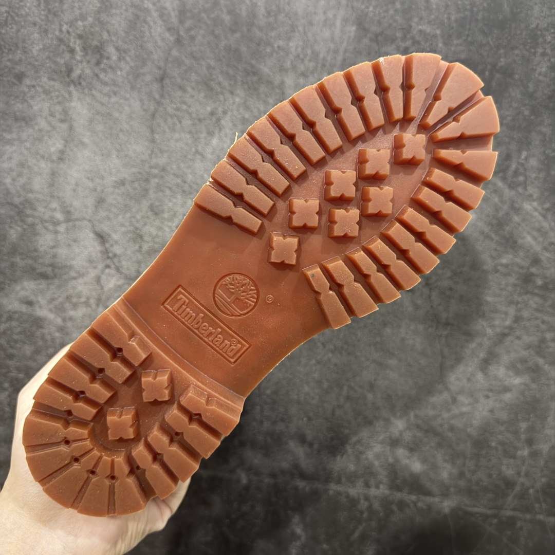 图片[9]-【顶级LW纯原】一比一原版开发版本 添柏岚 Timberland 踢不烂/经典款黄色高帮 【女款六孔 型号10361 男款七孔 型号10061】 某物渠道版 珠海代工厂生产 某宝香港代购统一渠道发货订单 某物一致品质 无需强调华丽文案 只需简单介绍用料 原单正品工艺解析 进口防水磨砂牛皮 紫光Logo防伪标识 精准电脑车线 四线并齐工艺 一万次横折动态防水 一体成型注塑工艺（⚠️区别冷粘一体成型版本）橡胶防滑大底耐造耐磨 全真牛皮领口/内里/鞋垫 配备抗疲劳减震蜂窝鞋垫 舒适性极高 平常生活实用性极高 经典简单易搭配 刮风下雨打雷防电防水抗寒保温必备 全套装柜包装配件 （附送鞋带 清洁橡皮擦 专柜手提袋） 尺码： 35 36 37 37.5 38 38.5 39 39.5 40 41 41.5 42 43 43.5 44 44.5 45 正品官网一致尺码-选品中心