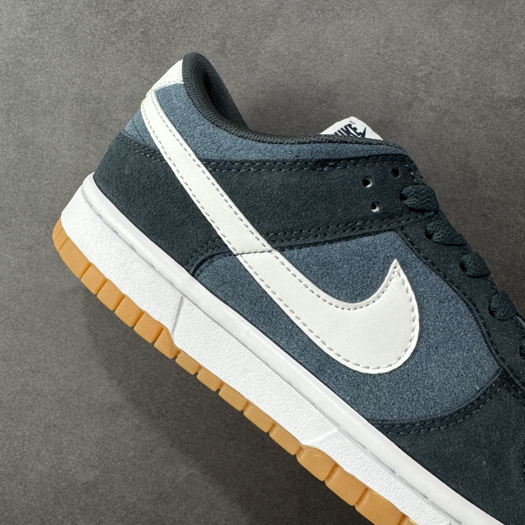 图片[6]-【公司级】耐克Nike SB Dunk Low Retro SE\”Black Grey Gum\”扣篮系列低帮休闲运动滑板板鞋“藏青麂皮生胶”HQ1931-400 #男鞋半码制#更新窄楦翘头版型#采用固色翻毛皮鞋面材质#鞋垫嵌EVA缓震物料#窄版翘头耐磨橡胶大底 尺码：36-45带半码 编码：YBB220230-选品中心