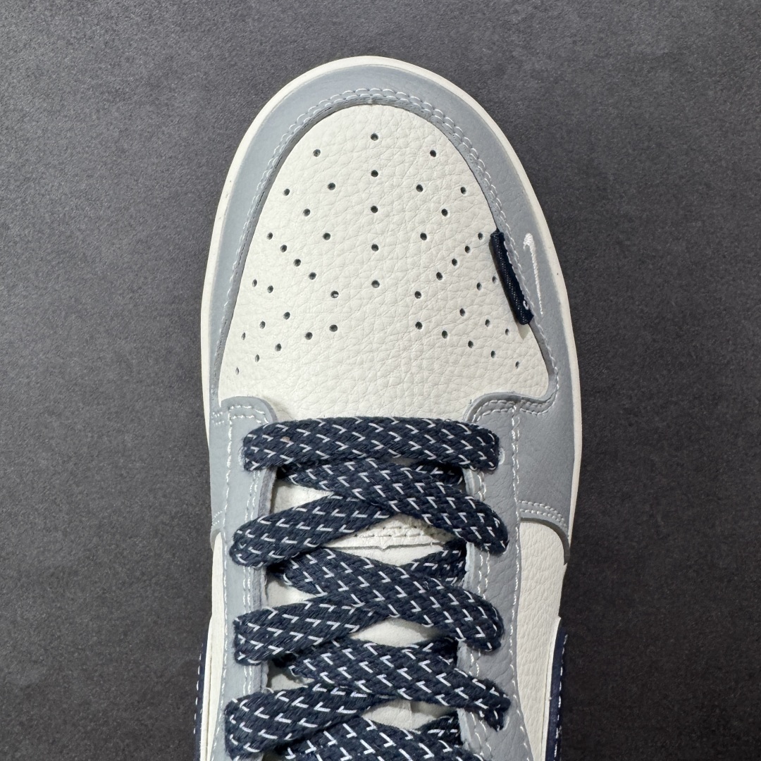 图片[8]-【定制版】Nike SB Dunk Low“SUP联名——灰白蓝配色” 高端定制 低帮休闲板鞋 定制鞋盒 大厂纯原品质出货 超高清洁度 皮料切割干净无任何毛边 细节完美 货号：SD6868-102 尺码：36 36.5 37.5 38 38.5 39 40 40.5 41 42 42.5 43 44 44.5 45 编码：CCB310320-选品中心