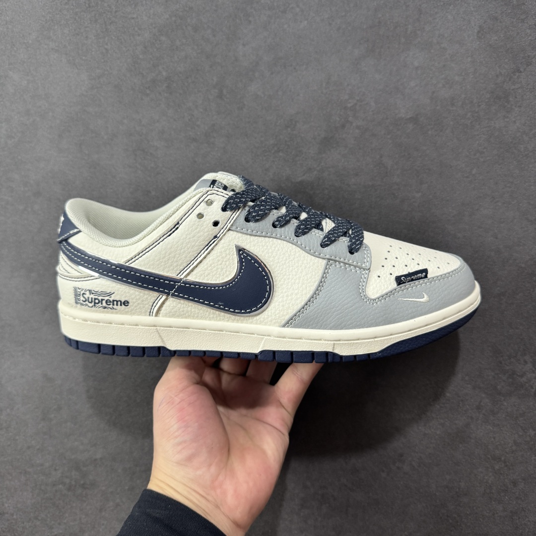 【定制版】Nike SB Dunk Low“SUP联名——灰白蓝配色” 高端定制 低帮休闲板鞋 定制鞋盒 大厂纯原品质出货 超高清洁度 皮料切割干净无任何毛边 细节完美 货号:SD6868-102 尺码:36 36.5 37.5 38 38.5 39 40 40.5 41 42 42.5 43 44 44.5 45 编码:CCB310320-选品中心