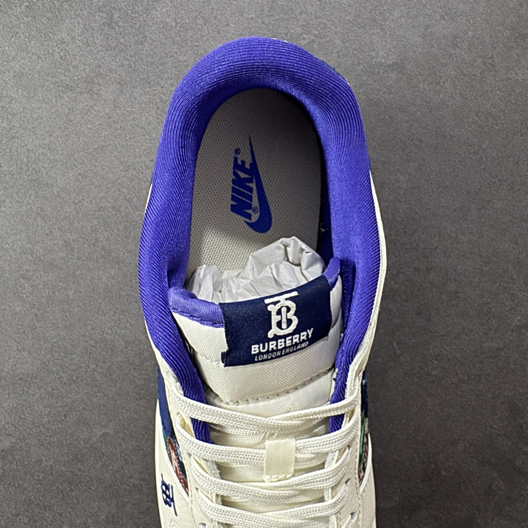 图片[7]-【定制版】Nike SB Dunk Low 巴宝莉联名 白蓝复古拼接 高端定制 低帮休闲板鞋 SD6688-002  #定制鞋盒 大厂纯原品质出货 超高清洁度 皮料切割干净无任何毛边 细节完美   尺码：36 36.5 37.5 38 38.5 39 40 40.5 41 42 42.5 43 44 44.5 45 编码：HXSB330340-选品中心