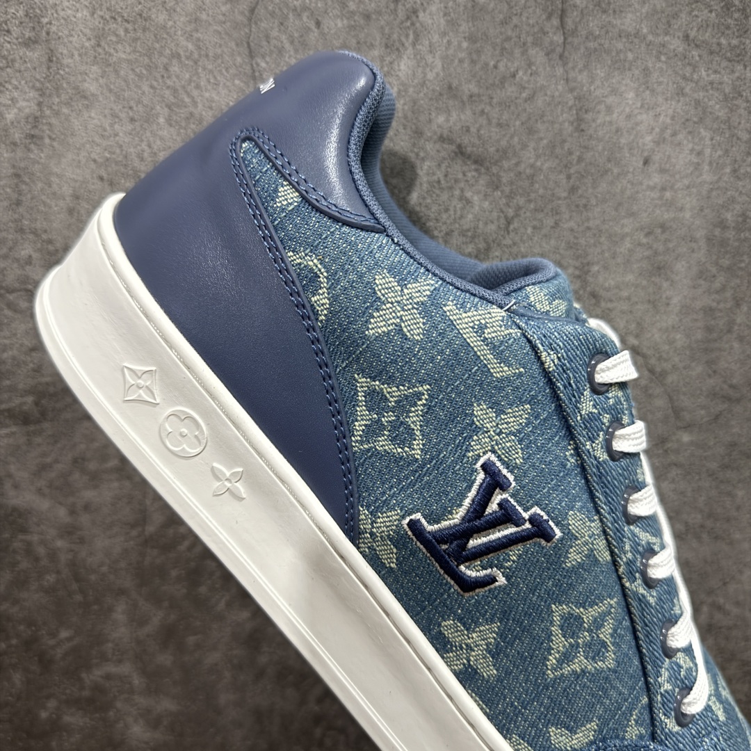 图片[7]-【莞产纯原】LOUIS VUITTON Resort 羊皮革 圆头系带 低帮 板鞋 男款 蓝色 LV 最新Lagoon系列厚底丹宁牛仔布 压花 老花休闲板鞋 原版购入开发做货 这款Lagoon取材Monogram丹宁布，为经典设计注入复古气息。皮革饰边跃现标识，铭纹孔眼、镶边和鞋带彰显考究细节，点缀 Monogram 花卉的橡胶外底完善整体 面料：牛仔布 尺码： 39-45-选品中心