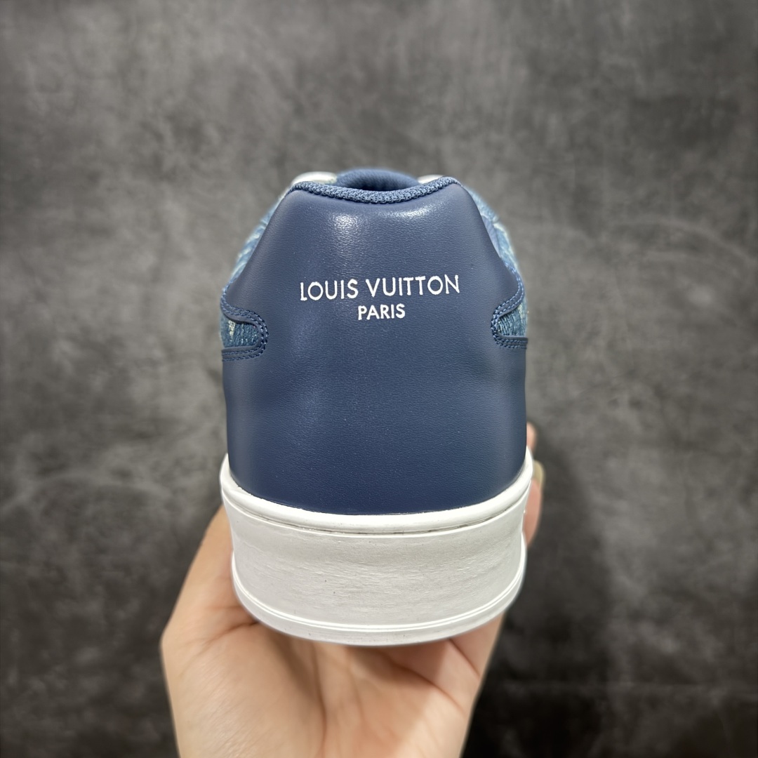 图片[4]-【莞产纯原】LOUIS VUITTON Resort 羊皮革 圆头系带 低帮 板鞋 男款 蓝色 LV 最新Lagoon系列厚底丹宁牛仔布 压花 老花休闲板鞋 原版购入开发做货 这款Lagoon取材Monogram丹宁布，为经典设计注入复古气息。皮革饰边跃现标识，铭纹孔眼、镶边和鞋带彰显考究细节，点缀 Monogram 花卉的橡胶外底完善整体 面料：牛仔布 尺码： 39-45-选品中心