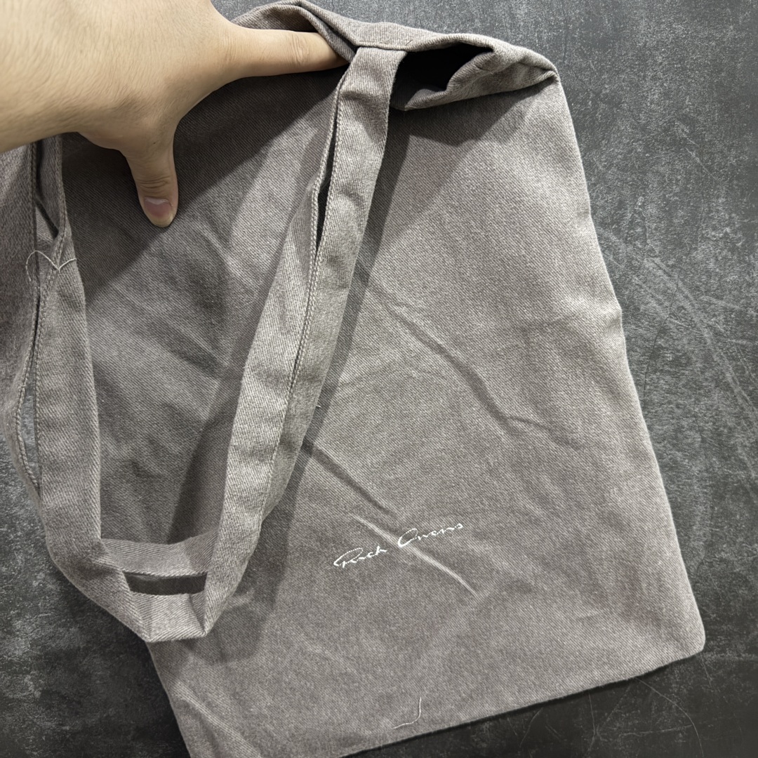 图片[9]-【XC2.0升级版】Rick Owens Vintage Low-Top Sneakers\”Black/Pearl Milk\” RO低帮系列暗黑高街经典增高休闲运动厚底板鞋“皮革黑浅灰侵权款”RU02B2897 LPOLVS 原厂皮批次上线 无需任何文案吹嘘！货硬就是王道！ 独家购入2025最新原鞋开发！重新调整最新批次细节！ 升级采用原厂粒面小牛皮打造！同步官方配备同规格材料布袋！标配原盒 加固硬盒外套 高标准出货！ PS：退换布袋丢失扣20 请知悉！ 尺码：38-45-选品中心