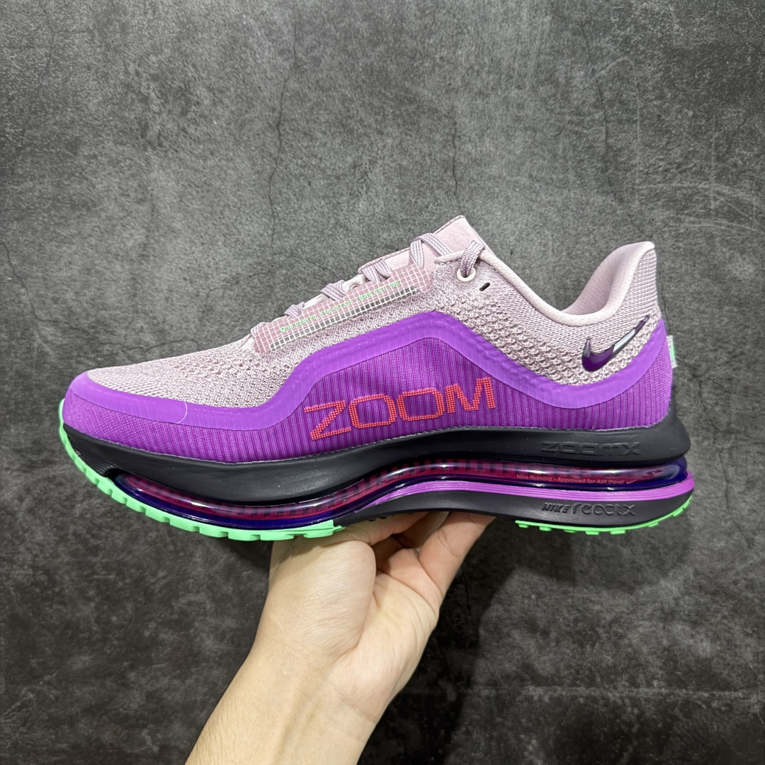 图片[2]-【XE纯原版】Nike Pegasus Premium Airscape 舒适百搭减震防滑耐磨透气 低帮跑步鞋     目前市场最强品质 原版购入开发 一切材质配件均匀原版一致 完美版型 高端玩家必推版本 高价零售必推版本 欢迎对比市面任意版本‼️ 这双鞋简直是时尚与科技的完美融合。 经典黑色鞋面，质感爆棚，搭配超亮眼的银色大勾子，瞬间成为街头焦点。 鞋侧独特小吊牌，细节满满，个性直接拉满。  脚下的全掌气垫更是亮点，红黑配色超吸睛，不仅颜值在线，缓震性能更是一绝。 不管是日常出街还是慢跑锻炼，都能给双脚极致舒适体验。  码数超全，36 – 46 码任你选！别犹豫啦，穿上它，轻松走出潮流范，开启你的时尚运动新旅程！   #独家原包 原底原料 开模打造  #原厂鞋标 高精密准度  #原楦原纸板开发 匹配原版98%以上  #后跟弧度 正确呈现  #原厂皮料 质感无敌  #皮料切割干净 无任何毛边 清洁度细节完美  货号：II0602-500 码段：36-46-选品中心