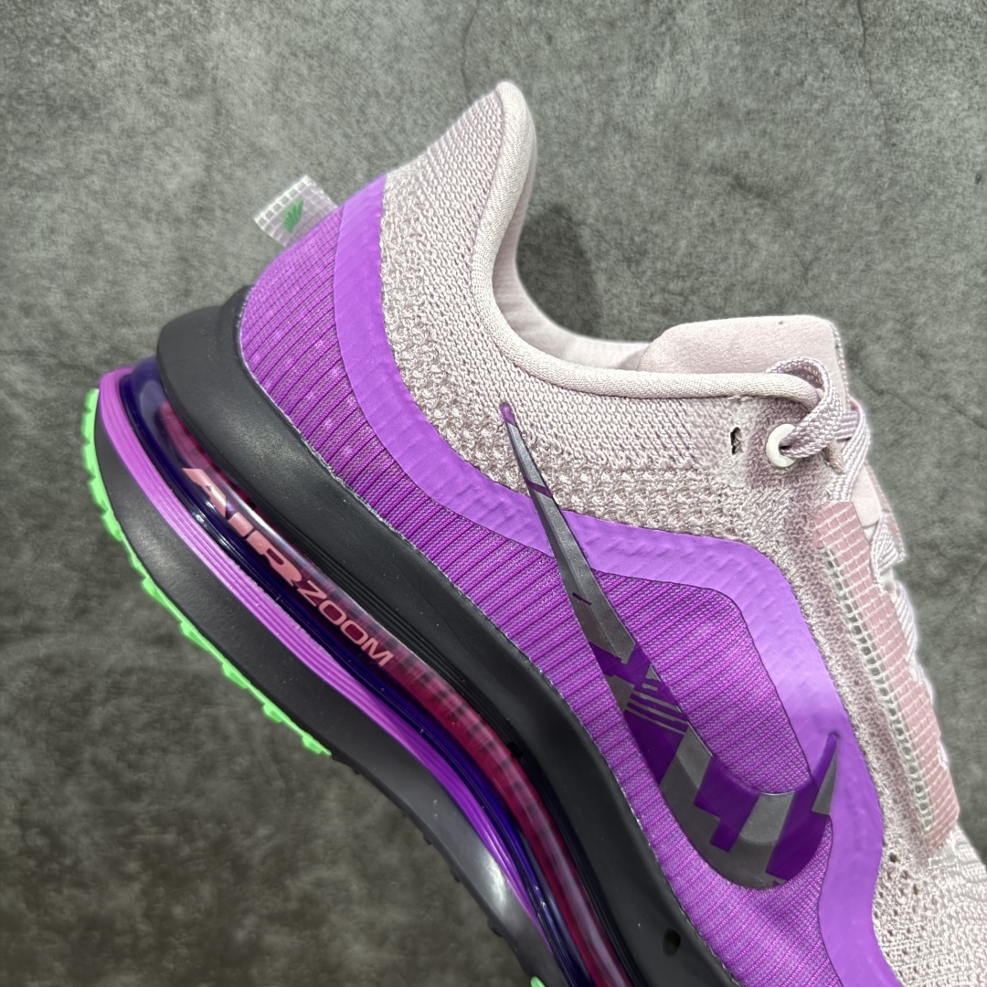 图片[7]-【XE纯原版】Nike Pegasus Premium Airscape 舒适百搭减震防滑耐磨透气 低帮跑步鞋     目前市场最强品质 原版购入开发 一切材质配件均匀原版一致 完美版型 高端玩家必推版本 高价零售必推版本 欢迎对比市面任意版本‼️ 这双鞋简直是时尚与科技的完美融合。 经典黑色鞋面，质感爆棚，搭配超亮眼的银色大勾子，瞬间成为街头焦点。 鞋侧独特小吊牌，细节满满，个性直接拉满。  脚下的全掌气垫更是亮点，红黑配色超吸睛，不仅颜值在线，缓震性能更是一绝。 不管是日常出街还是慢跑锻炼，都能给双脚极致舒适体验。  码数超全，36 – 46 码任你选！别犹豫啦，穿上它，轻松走出潮流范，开启你的时尚运动新旅程！   #独家原包 原底原料 开模打造  #原厂鞋标 高精密准度  #原楦原纸板开发 匹配原版98%以上  #后跟弧度 正确呈现  #原厂皮料 质感无敌  #皮料切割干净 无任何毛边 清洁度细节完美  货号：II0602-500 码段：36-46-选品中心