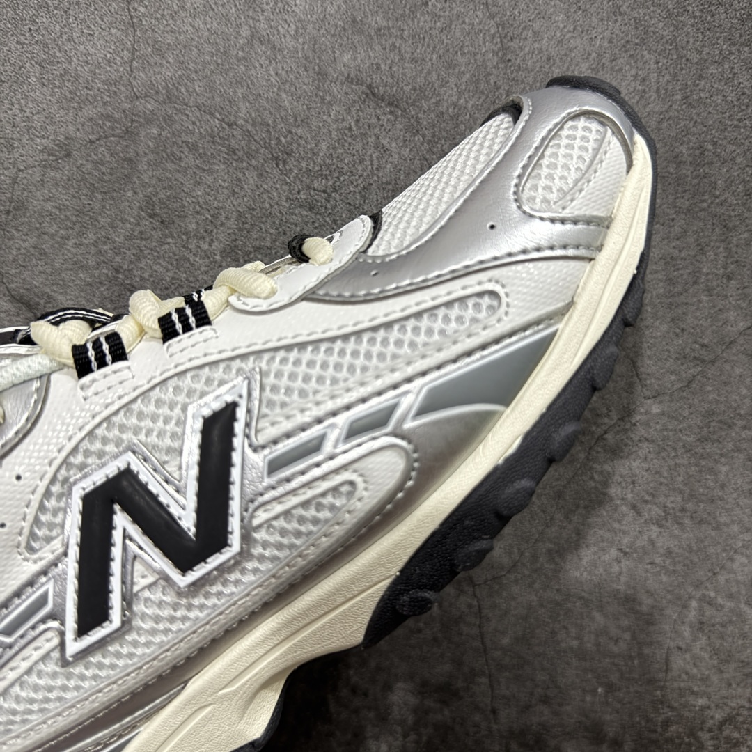 图片[6]-💰 260【纯原M版】New Balance NB204L 薄底鞋 薄底皮质鞋带德训miu系 减震耐磨包裹性支撑轻便 低帮 生活休闲鞋 男女同款 白银 区别市面先行通货版本 市场唯一正确咖色 原材料打造 鞋身搭载EVA科技组合中底 附赠三副鞋带 适用多元穿搭场合为户外出行提供舒适长远的穿搭体验 货号：U204LSWD 尺码：36-44.5-选品中心