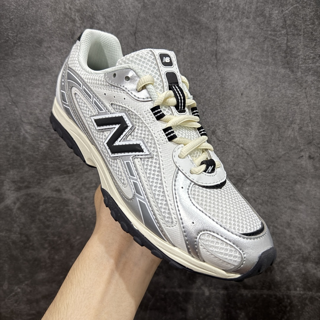图片[3]-💰 260【纯原M版】New Balance NB204L 薄底鞋 薄底皮质鞋带德训miu系 减震耐磨包裹性支撑轻便 低帮 生活休闲鞋 男女同款 白银 区别市面先行通货版本 市场唯一正确咖色 原材料打造 鞋身搭载EVA科技组合中底 附赠三副鞋带 适用多元穿搭场合为户外出行提供舒适长远的穿搭体验 货号：U204LSWD 尺码：36-44.5-选品中心