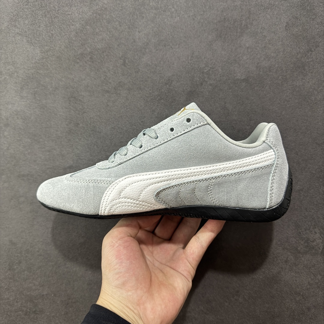 图片[2]-【公司级】Puma Speedcat OG 防滑耐磨低帮德训赛车板鞋 孔眼底座和脚趾凸起由绒面革材料制成 支持侧踏时的踏步工作 脚背和侧板采用尼龙网布 即使在健身房等使用环境中也能确保透气性 像吸盘一样的设计是为了提高体育馆表面的抓地力性能 货号： 406329-05 尺码： 35-45-选品中心