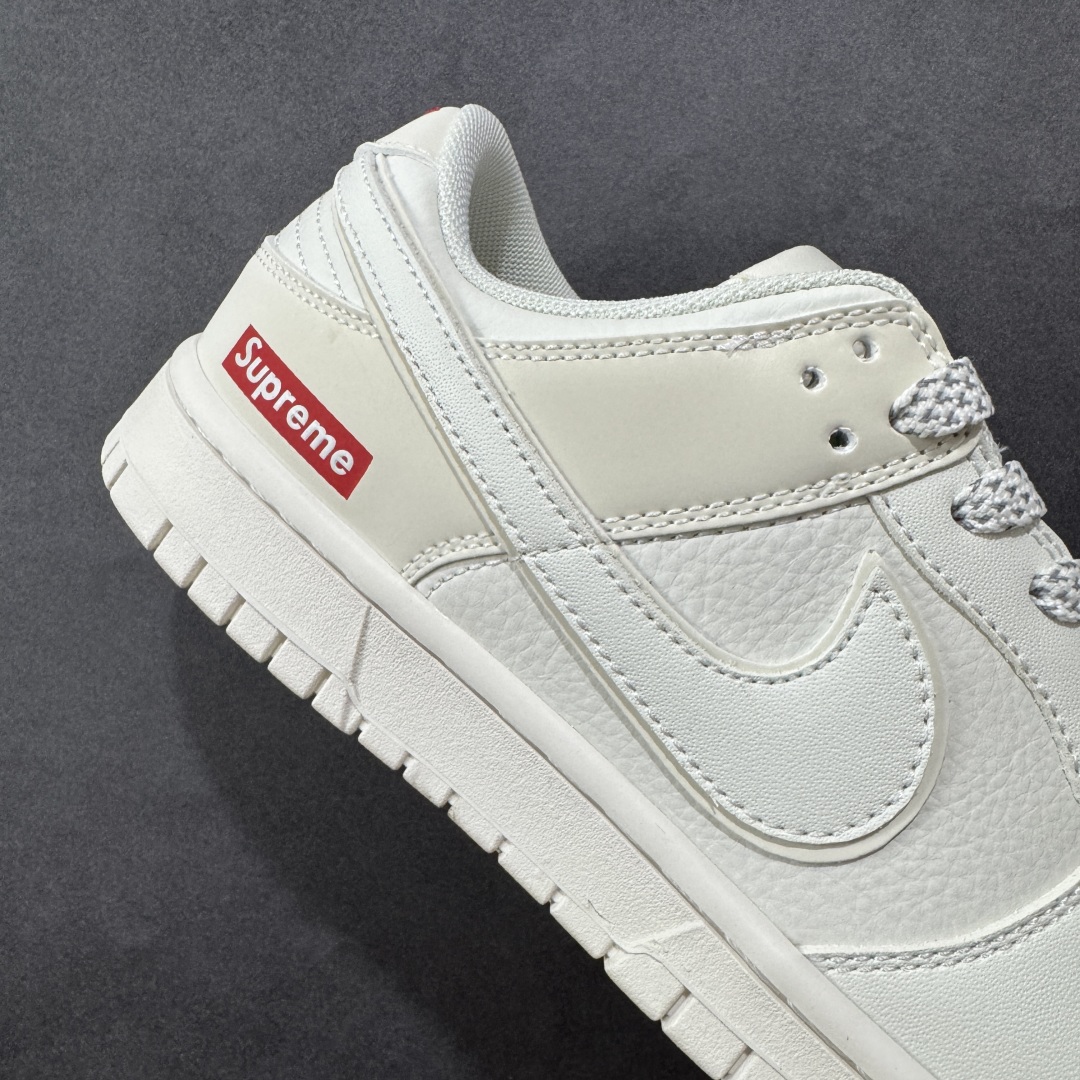 图片[6]-【定制版】Nike SB Dunk Low Supreme联名 米白小红勾 周年高端定制 低帮休闲板鞋  #定制鞋盒 大厂纯原品质出货 超高清洁度 皮料切割干净无任何毛边 细节完美 货号：CS1688-109  尺码：36 36.5 37.5 38 38.5 39 40 40.5 41 42 42.5 43 44 44.5 45-选品中心
